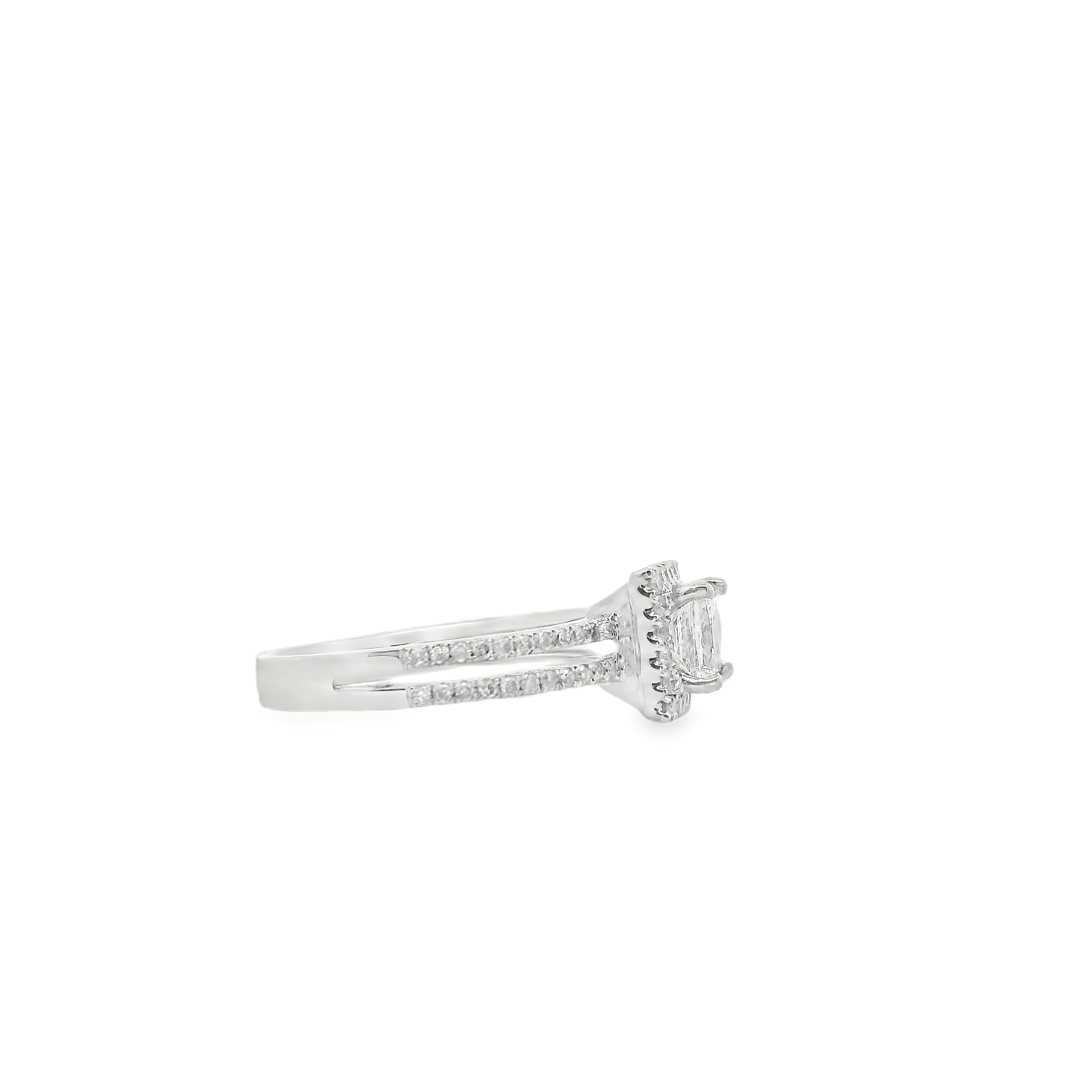 PRINCESS CUT SOLITAIRE ENGAMENT RING