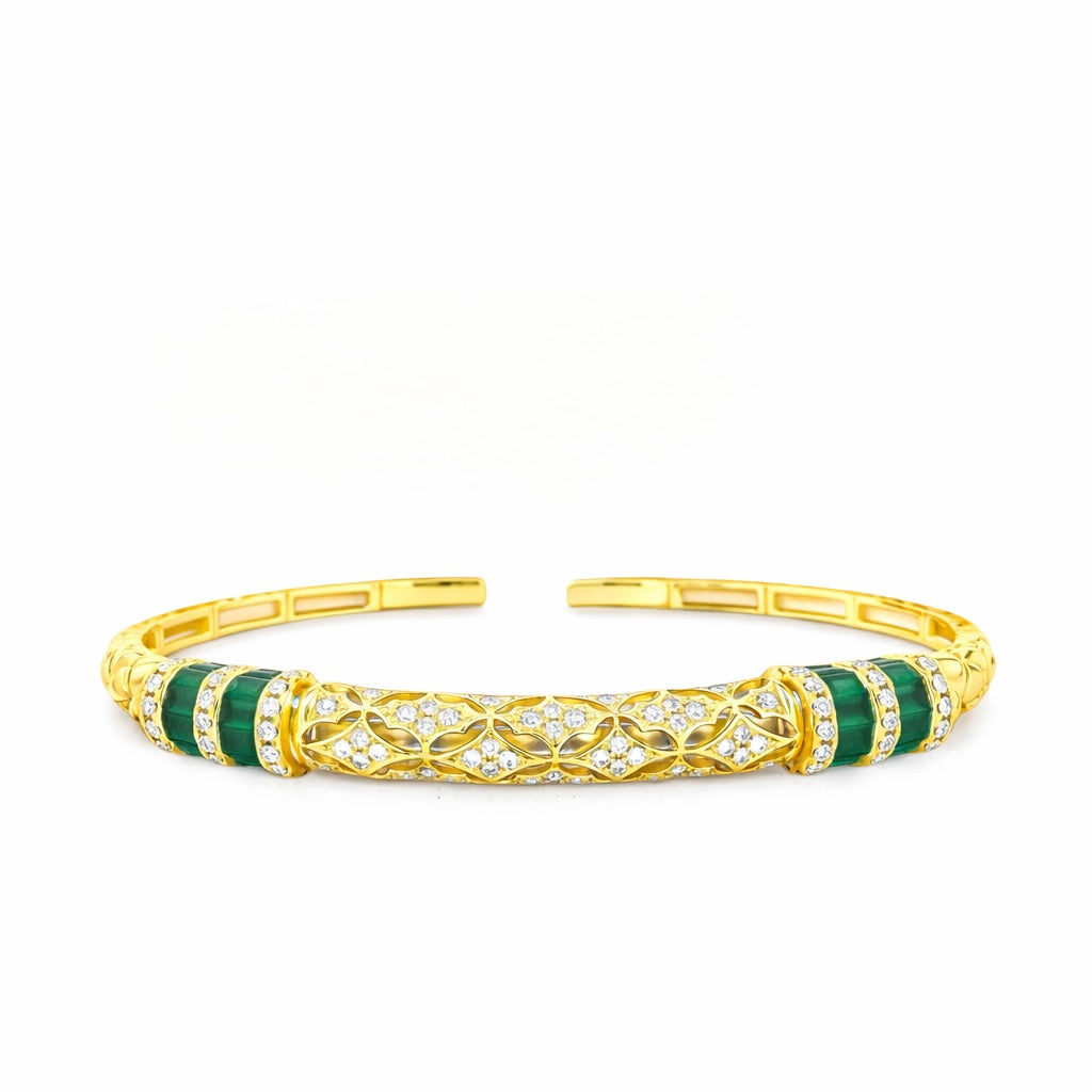 CLASSIC EMERALD AND DIAMOND CUFF