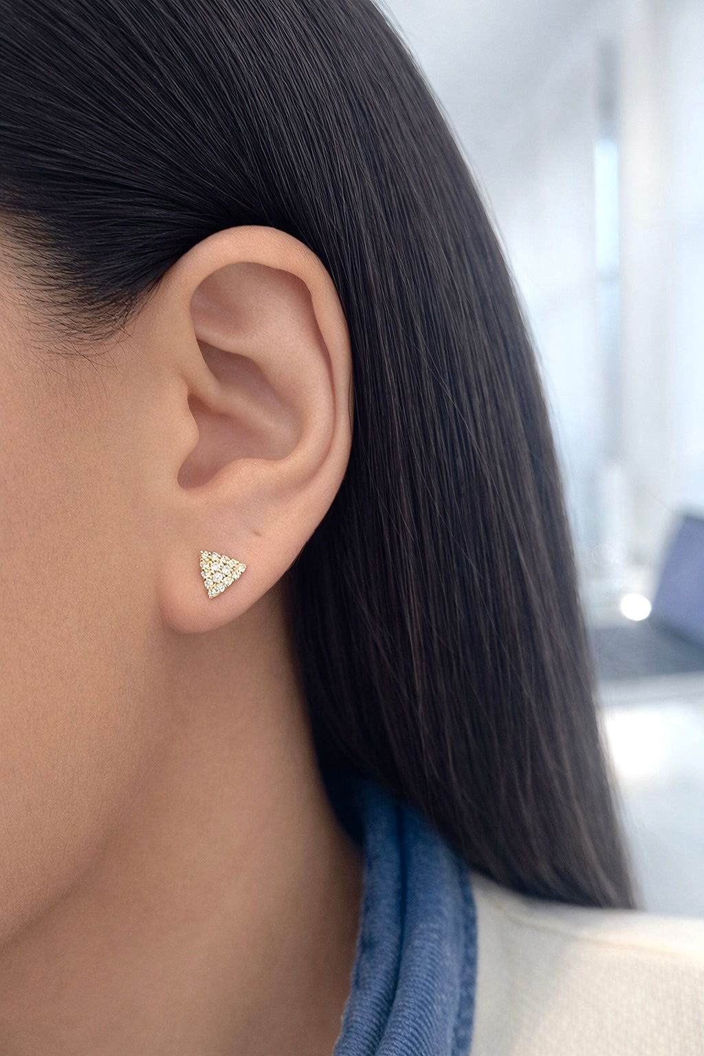 TRIANGLE DIAMOND STUDS