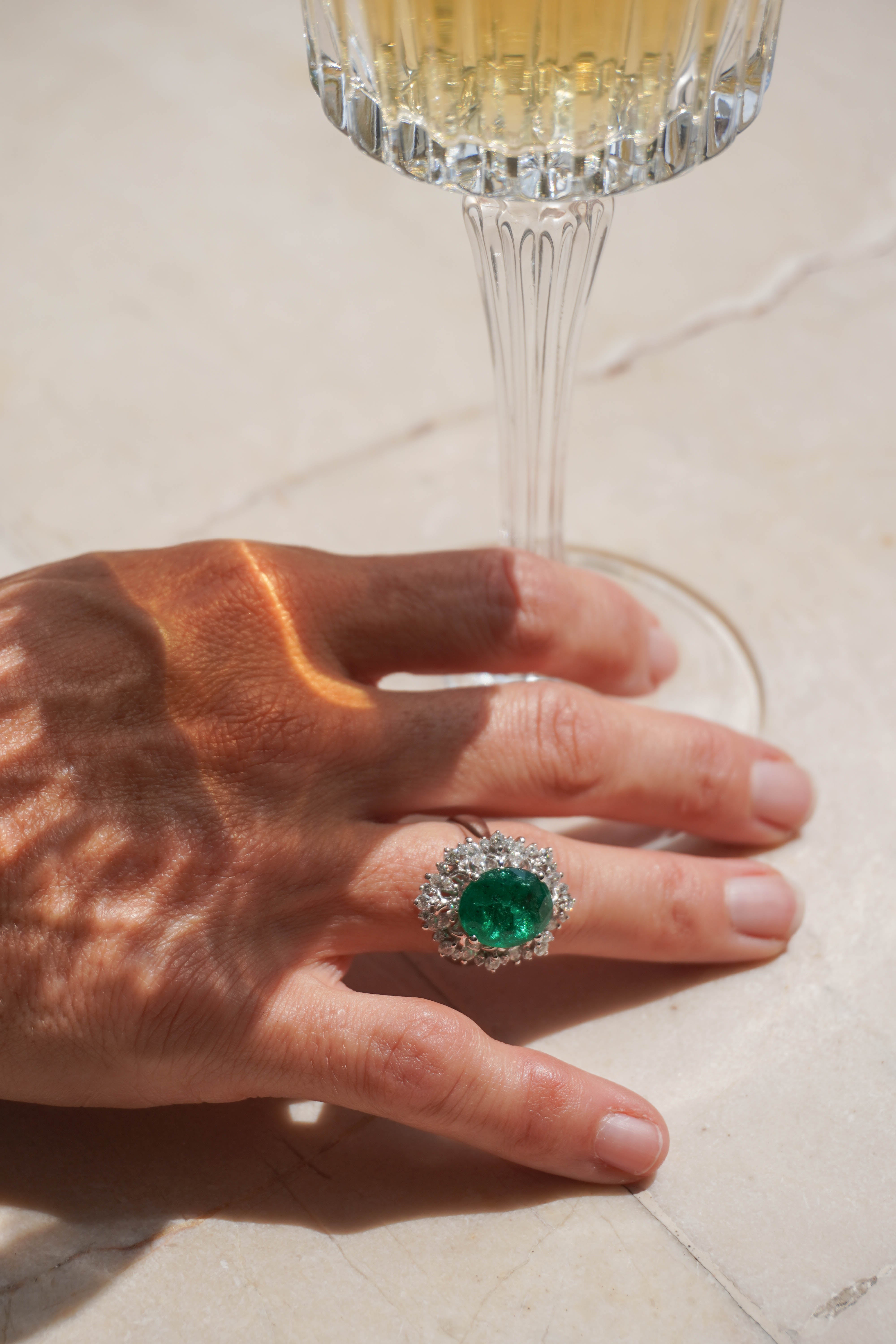 OVAL EMERALD COCKTAIL RING