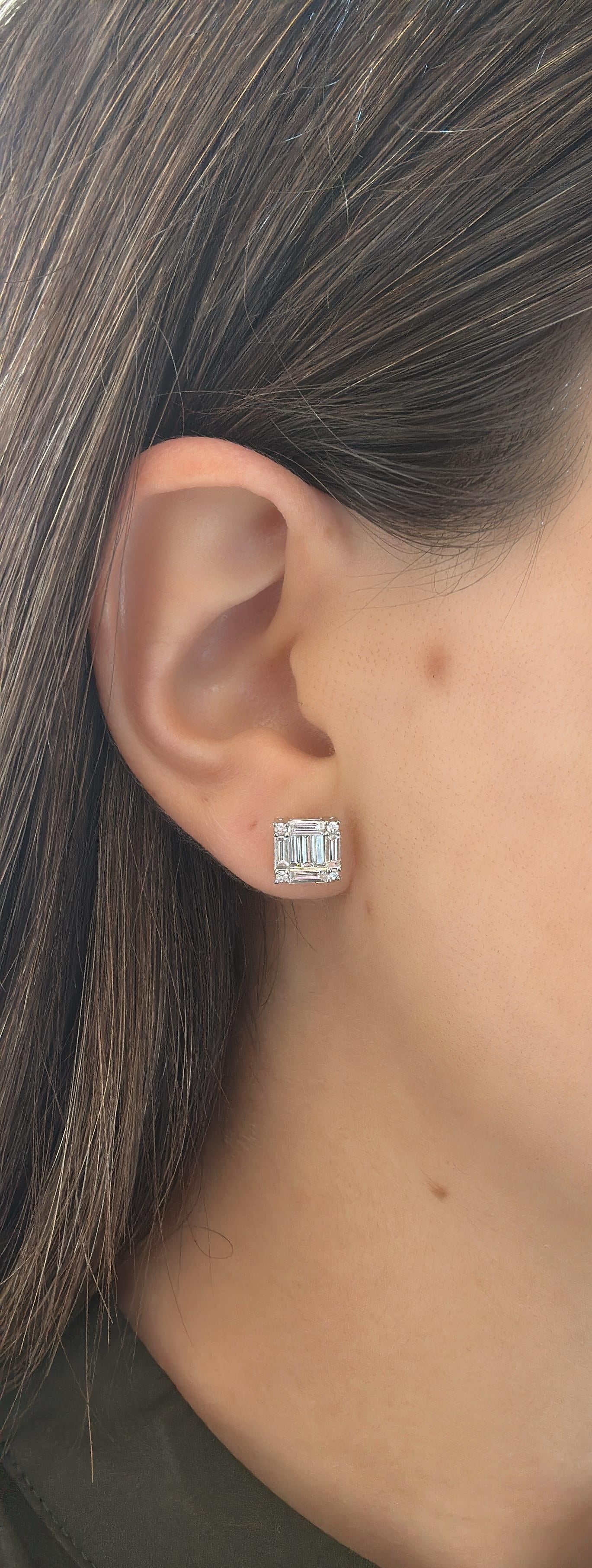 BAGUETTE DIAMOND STUDS