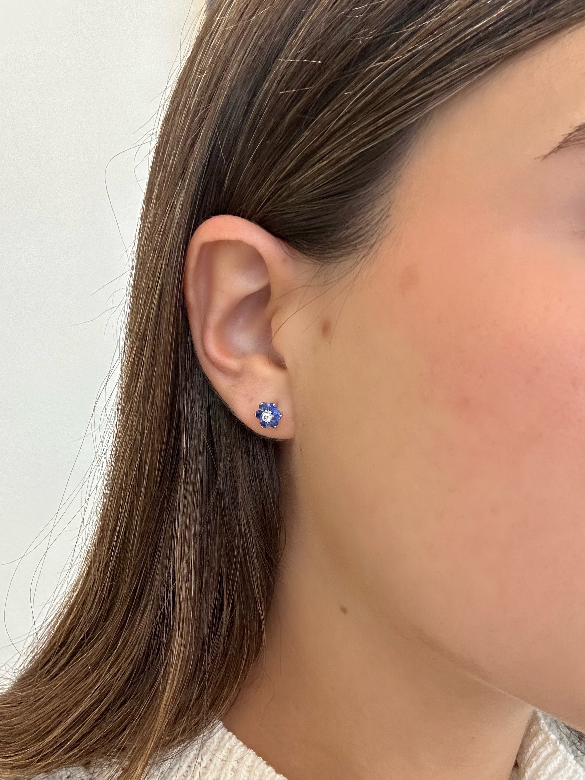 MINI SAPPHIRE FLOWER EARRINGS