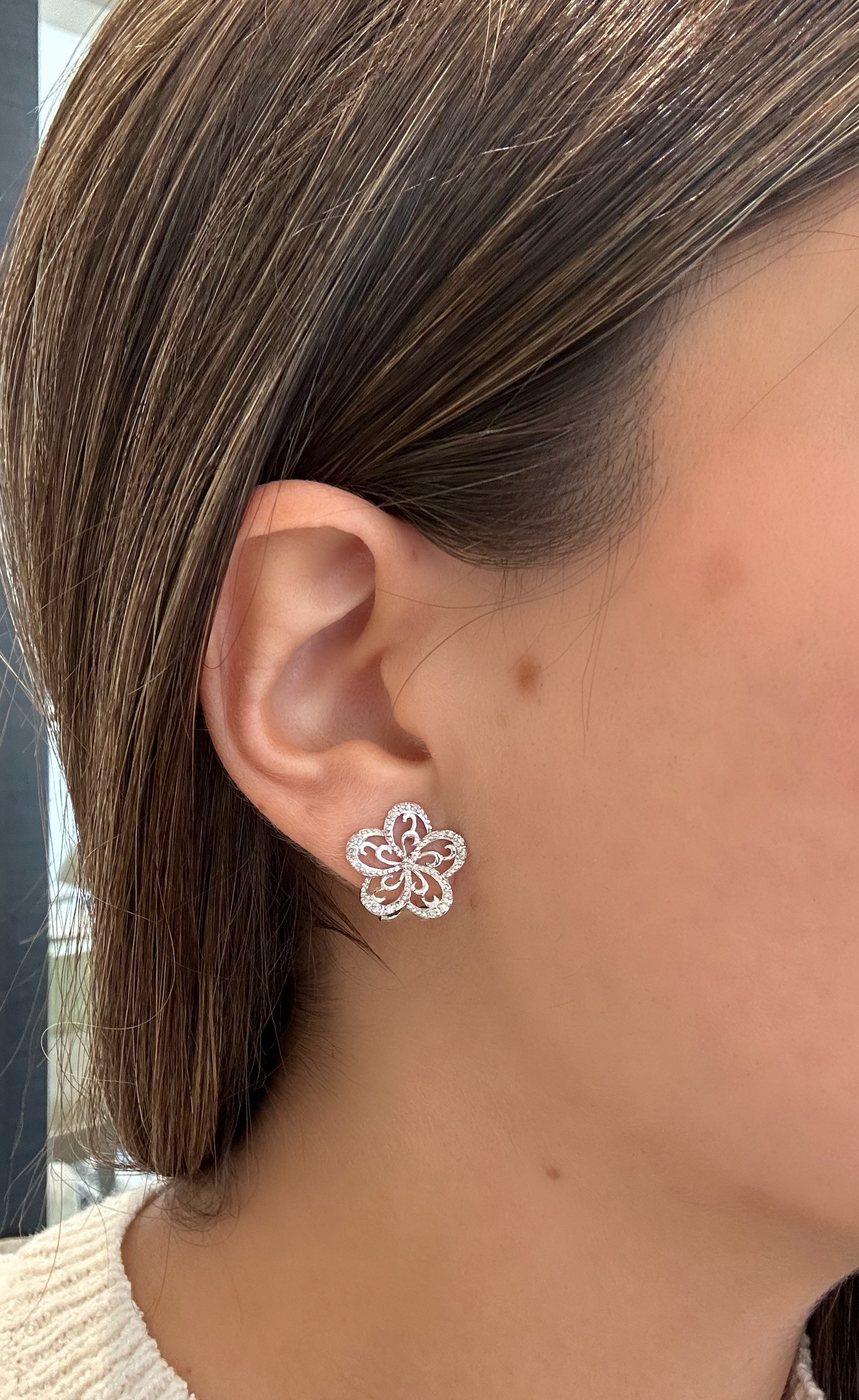OMEGA FLOWER EARRINGS