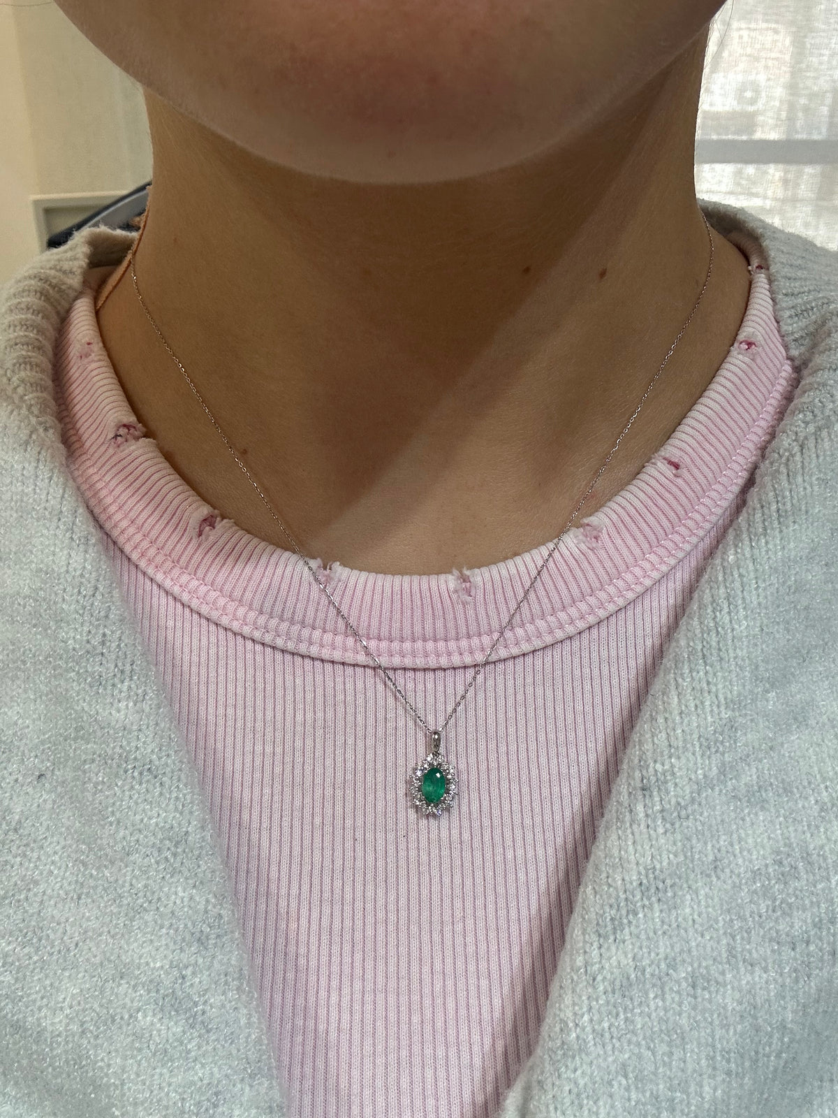 OVAL EMERALD PENDANT