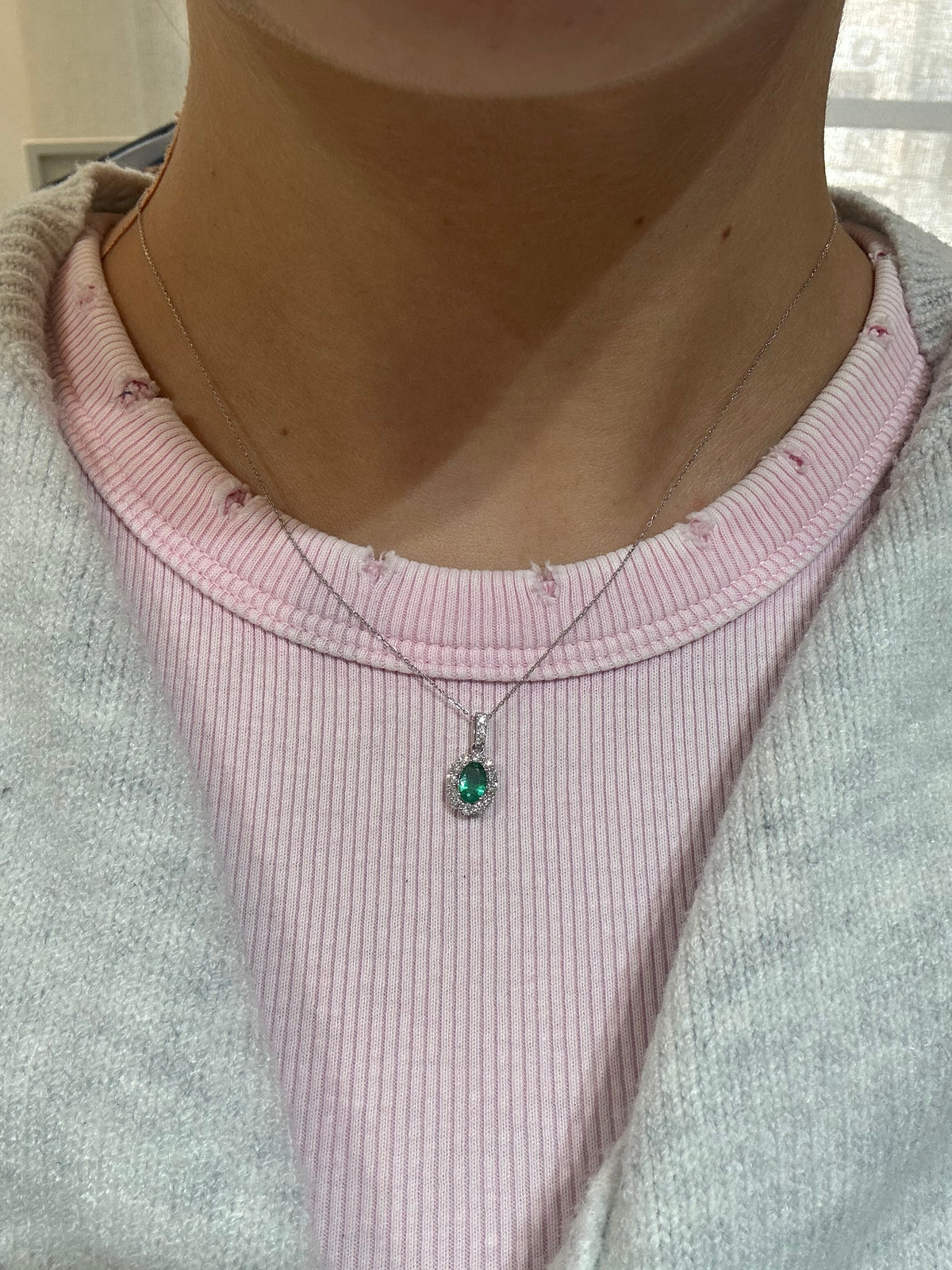 OVAL EMERALD PENDANT
