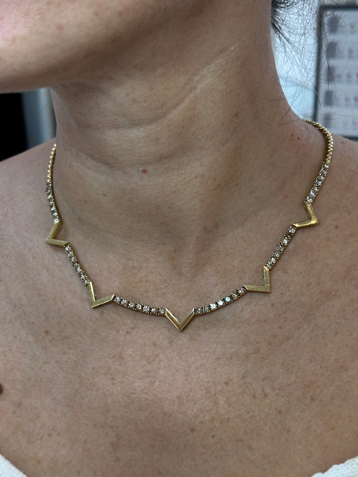 CHAMPAGNE GEOMETRIC NECKLACE