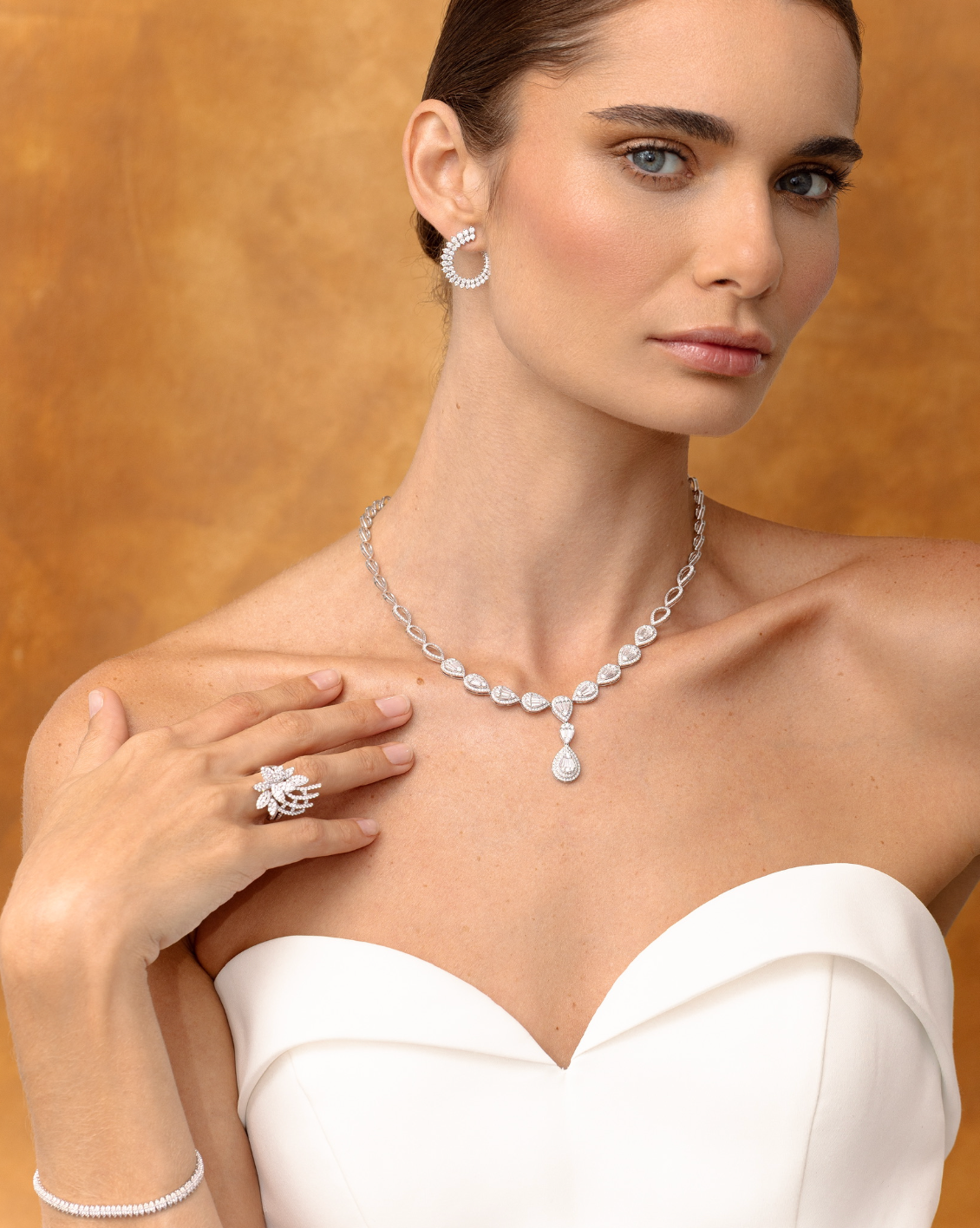 DIAMOND 3 DROP BAGUETTE NECKLACE