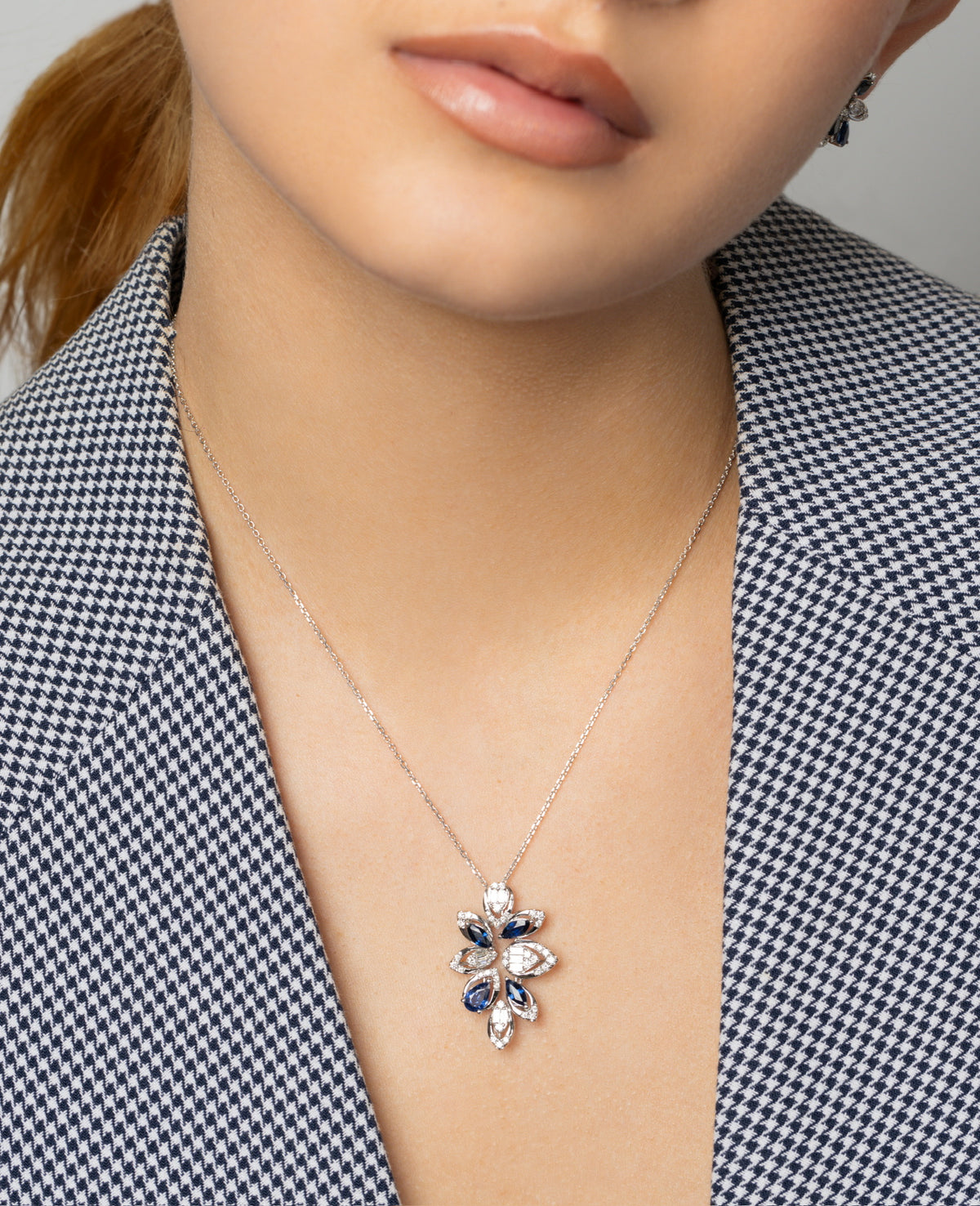 LEAVE SAPPHIRE AND DIAMOND PENDANT
