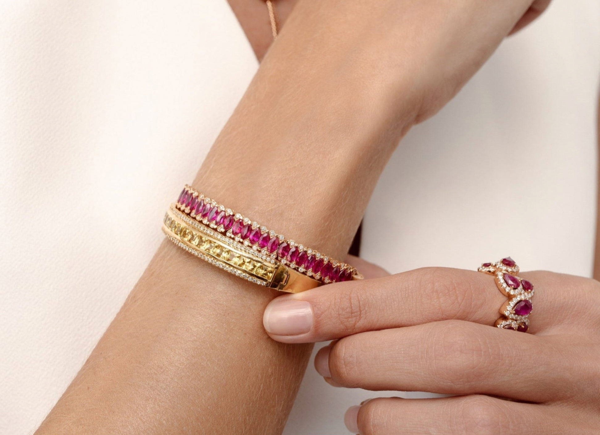BANGLES