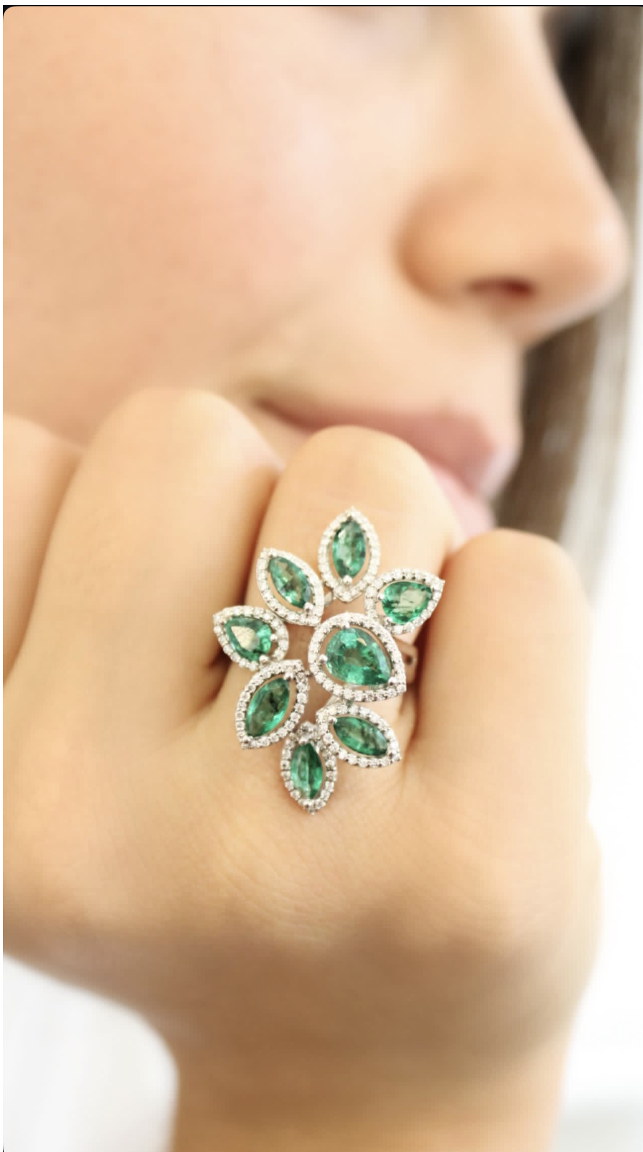 EMERALD LEAVES RING