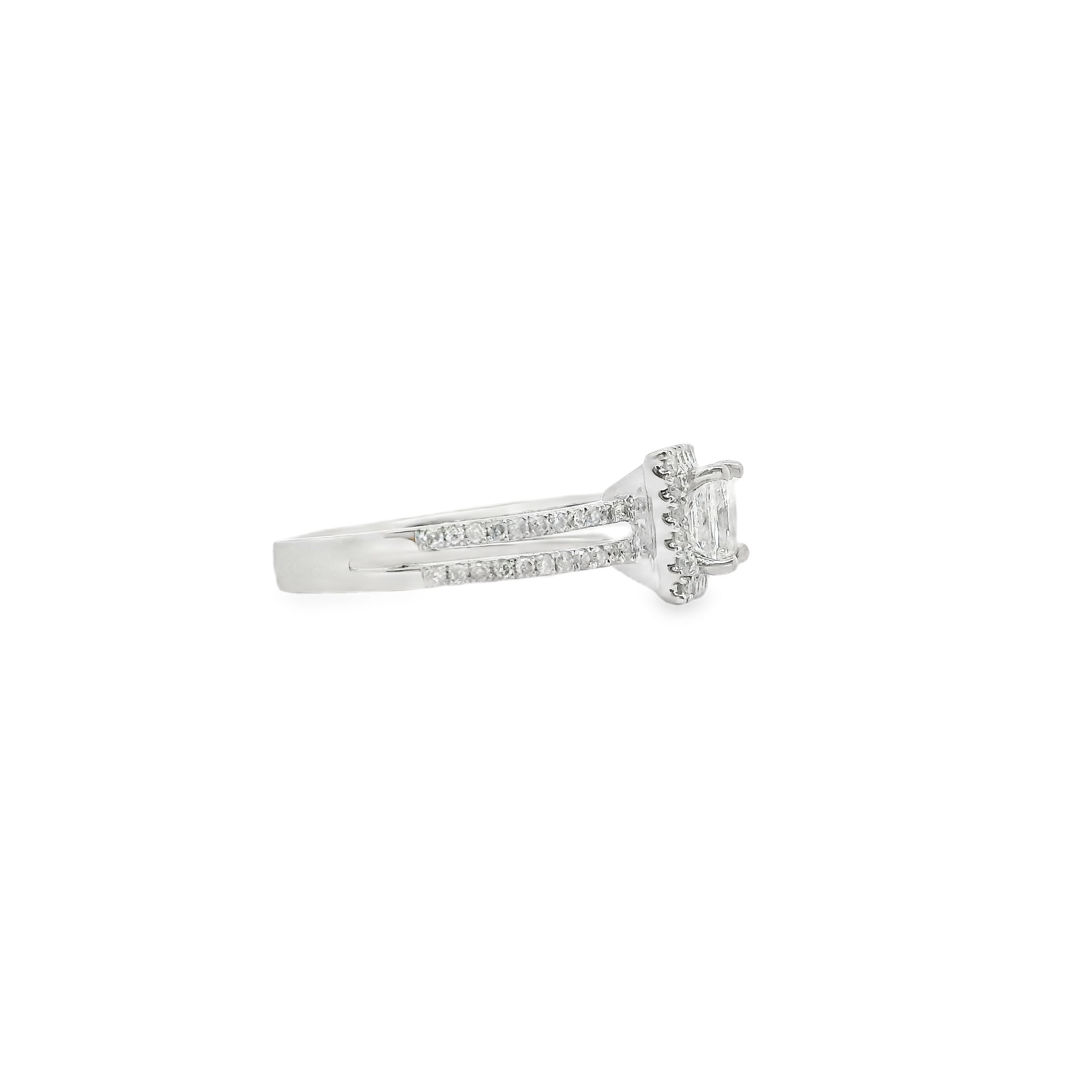 PRINCESS CUT SOLITAIRE ENGAMENT RING