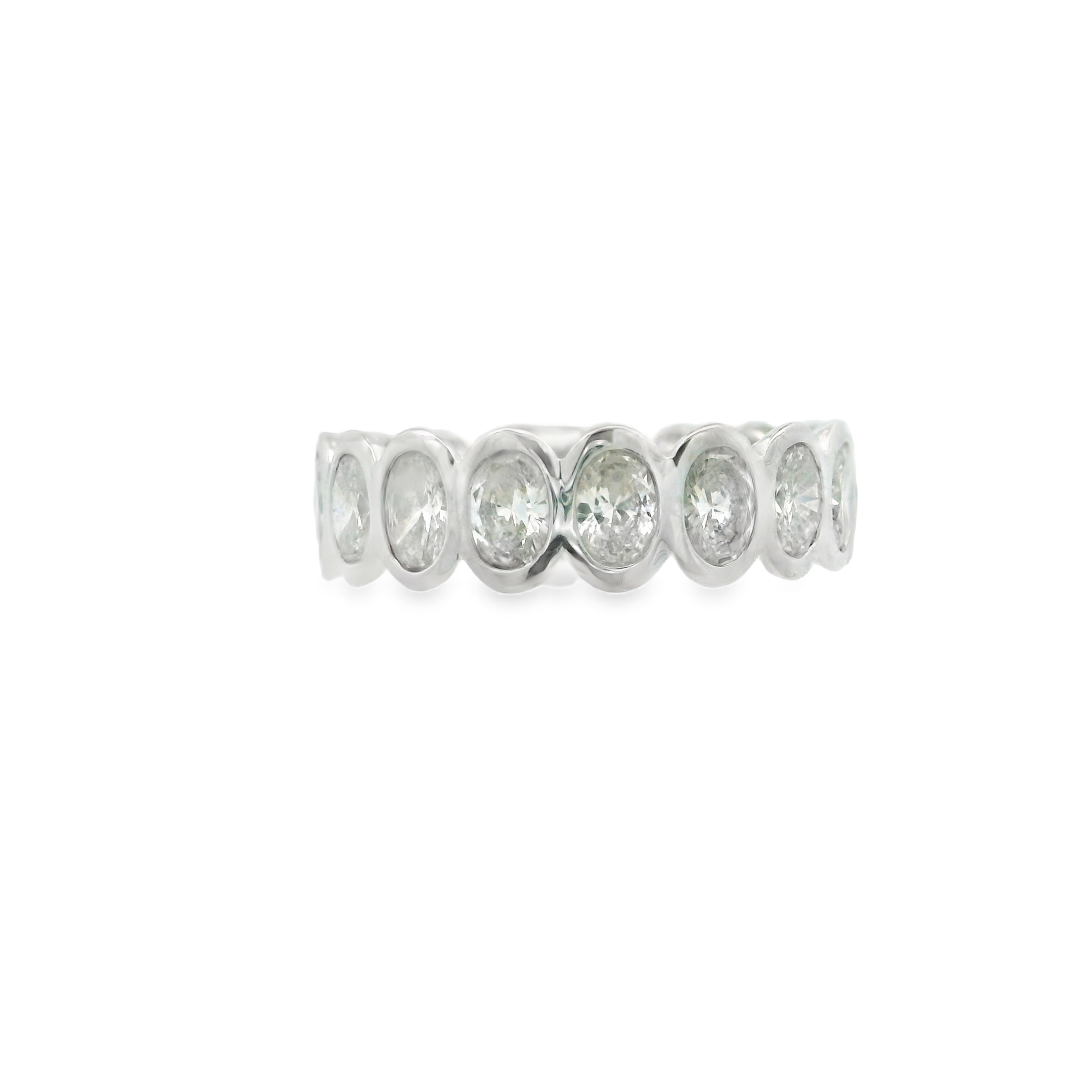 OVAL DIAMOND BAND