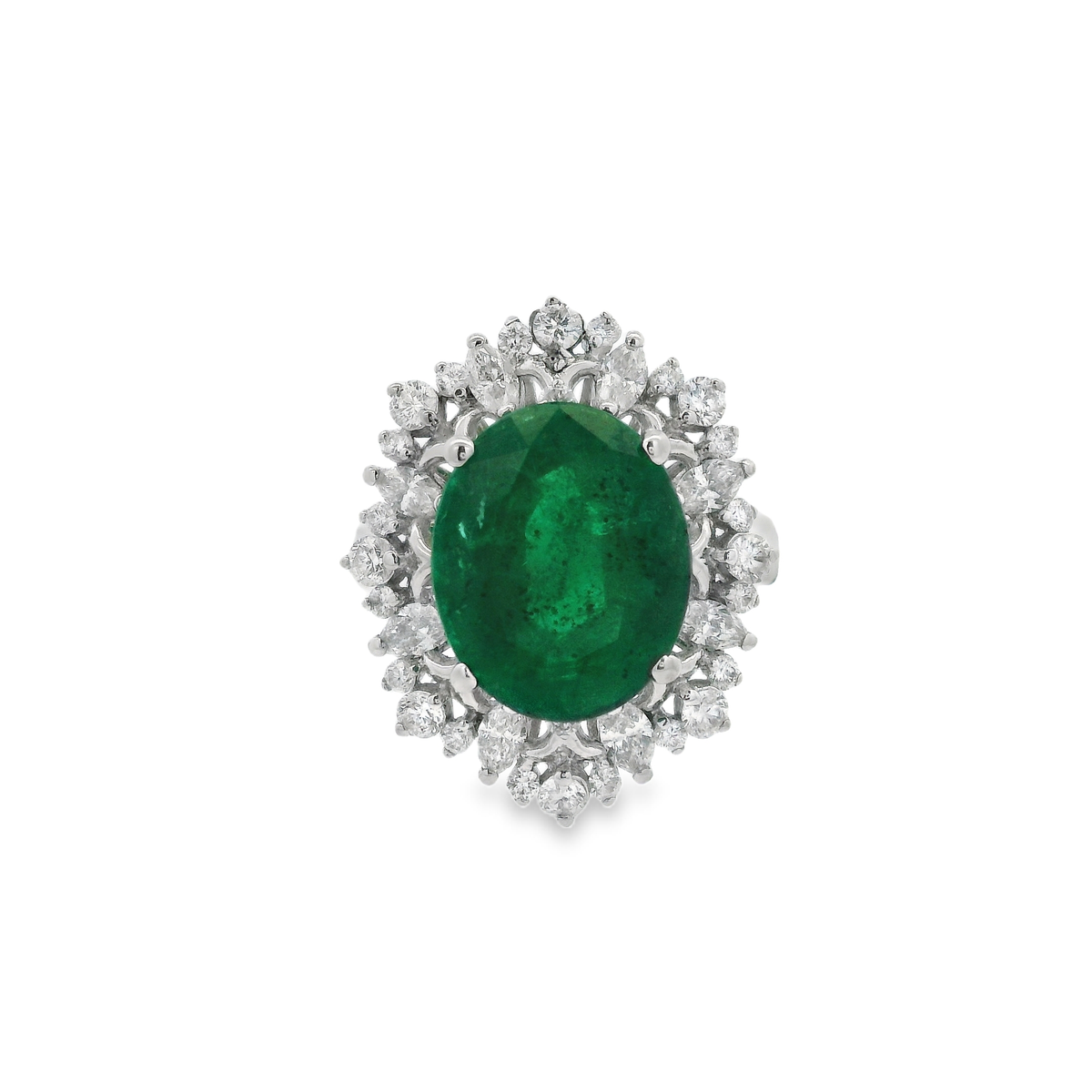 OVAL EMERALD COCKTAIL RING