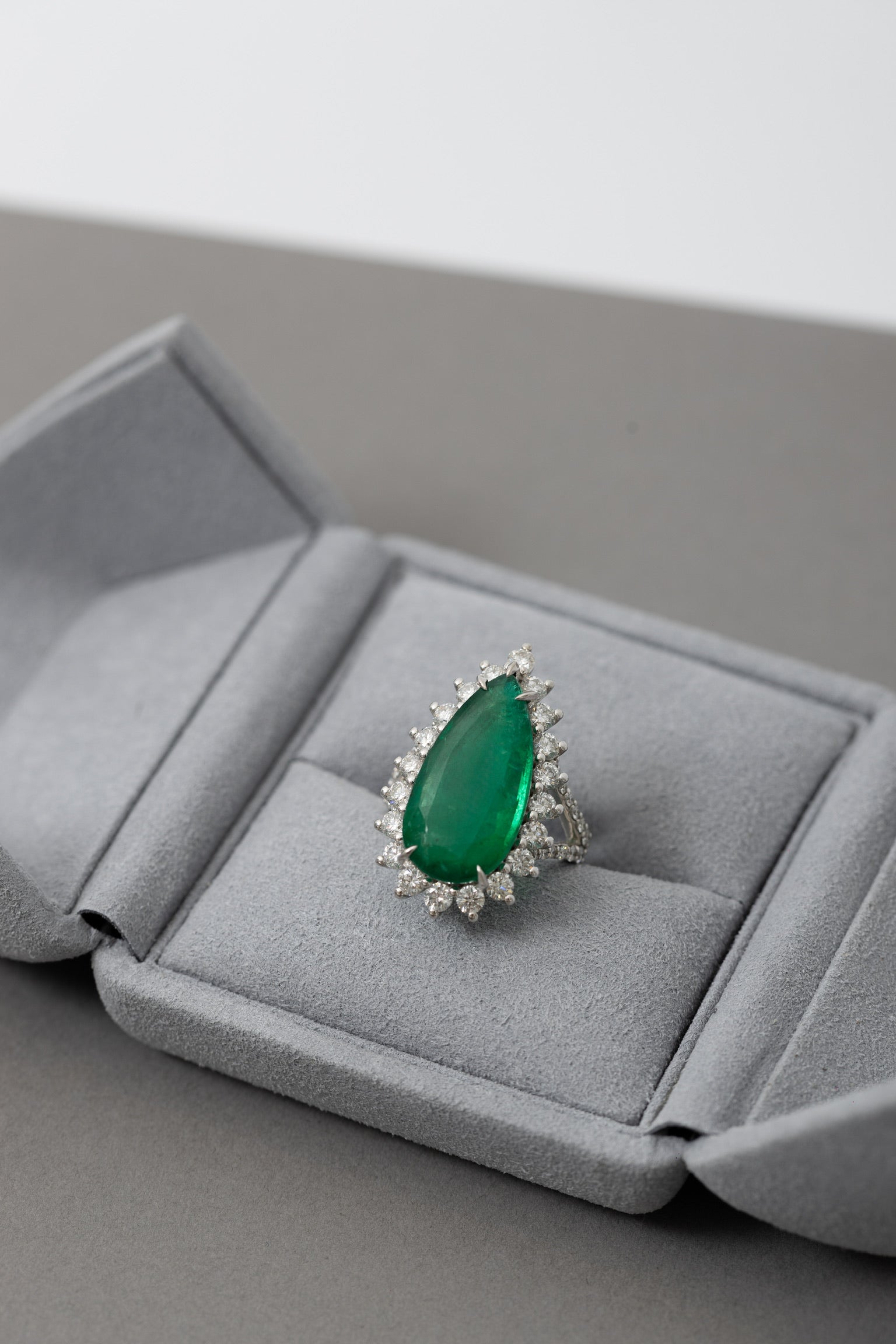 EMERANTA RING