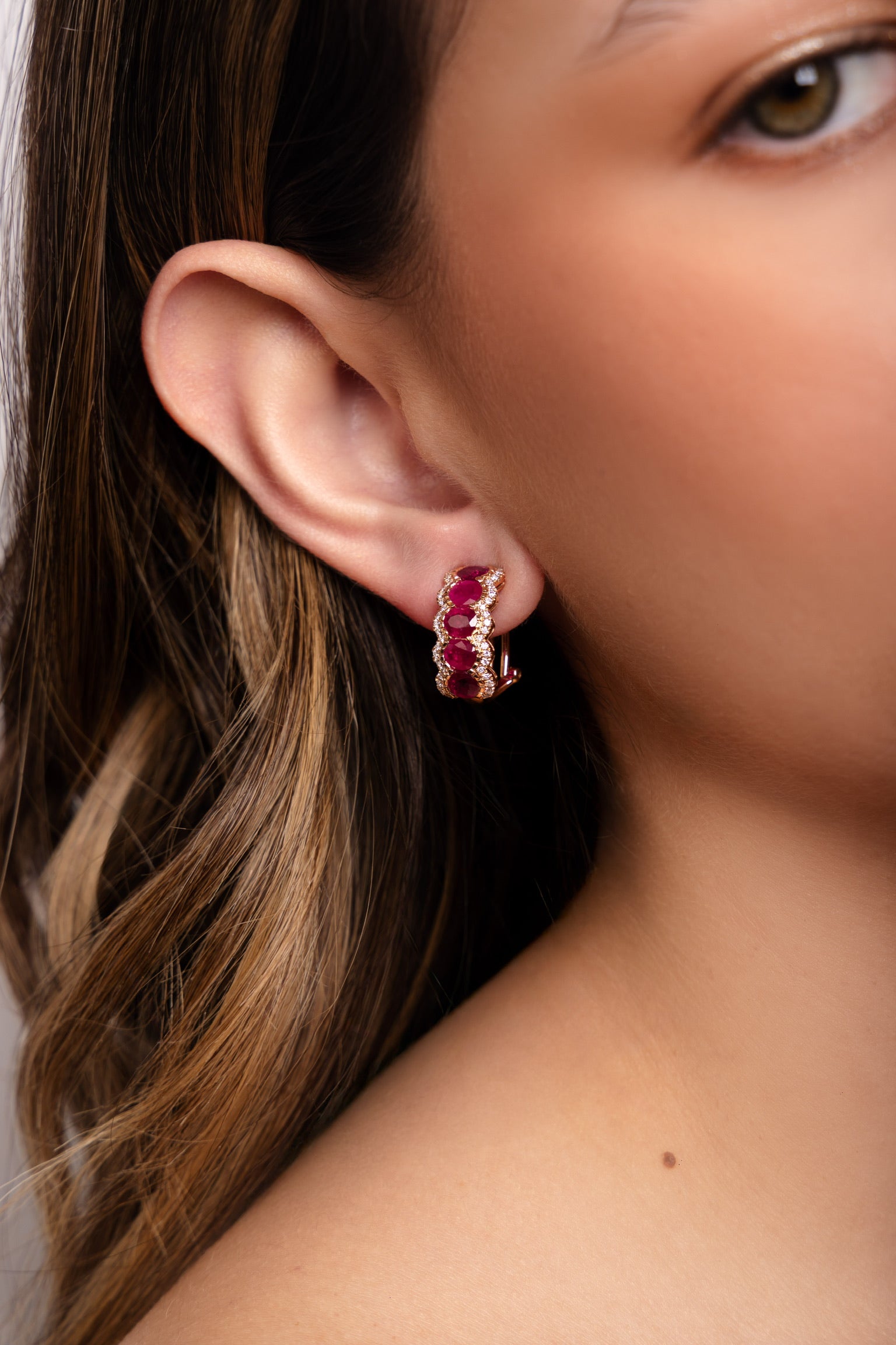 SCARLET HOOPS