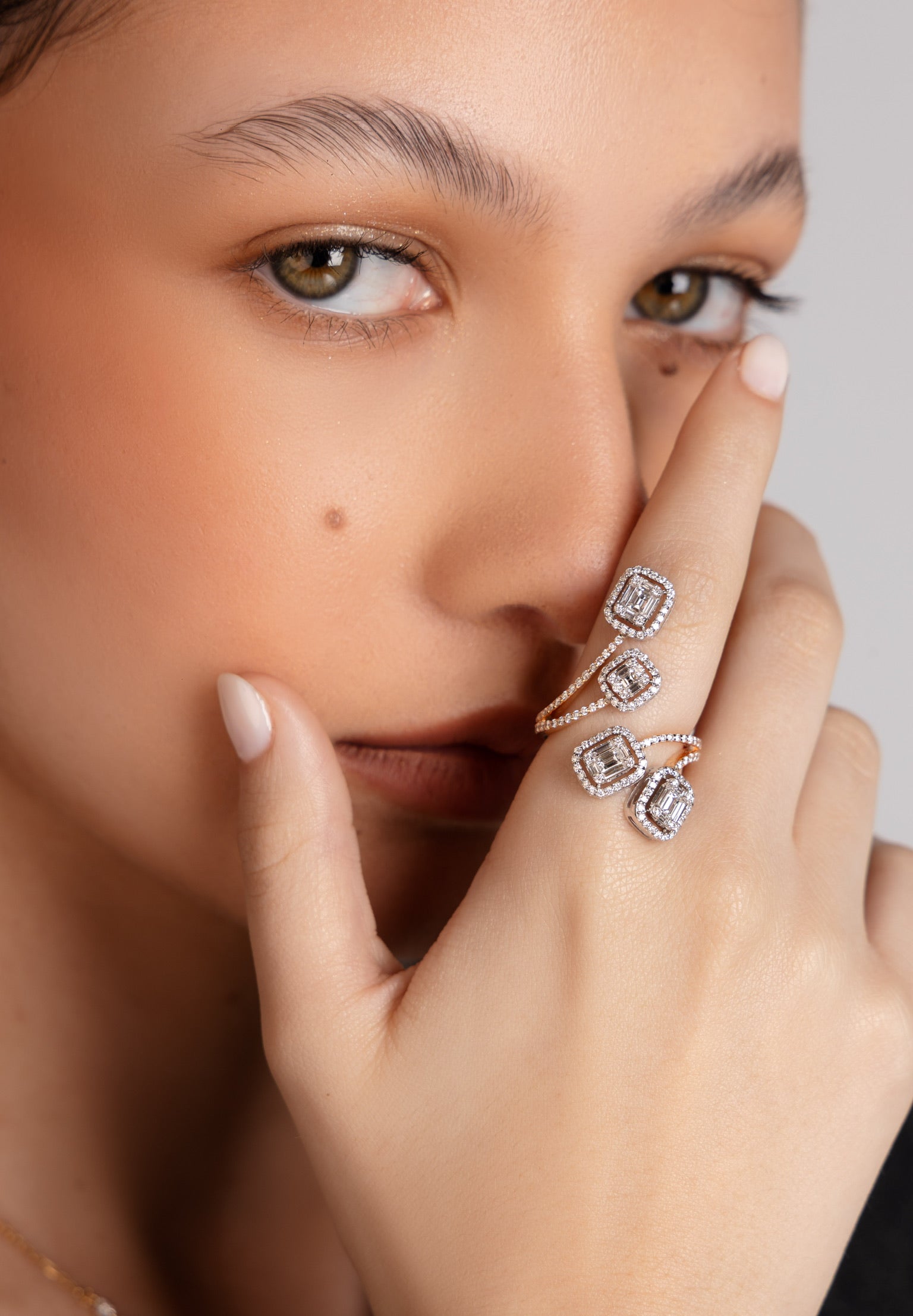 FOUR-BAGUETTE RING