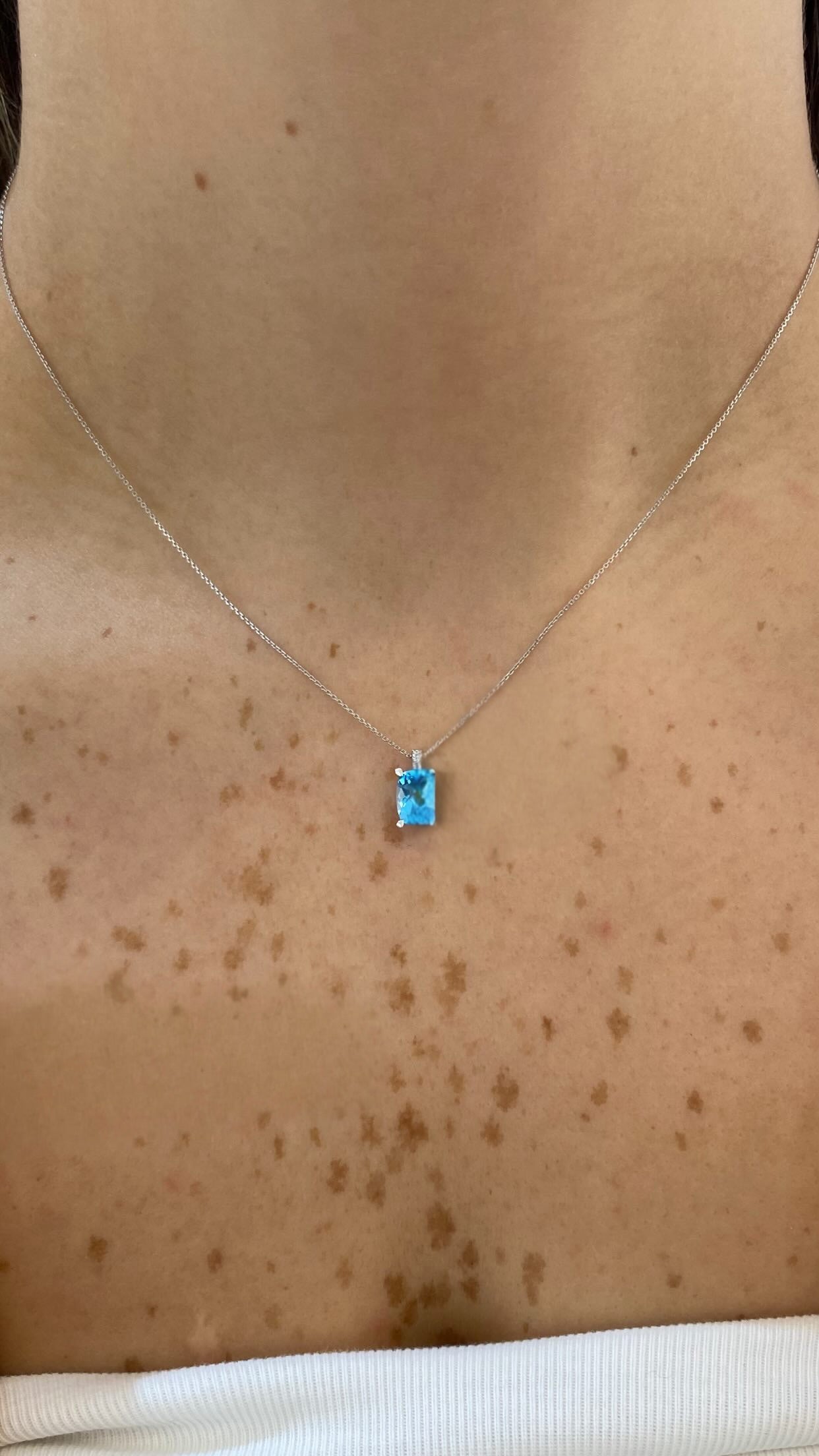 BLUE TOPAZ PENDANT