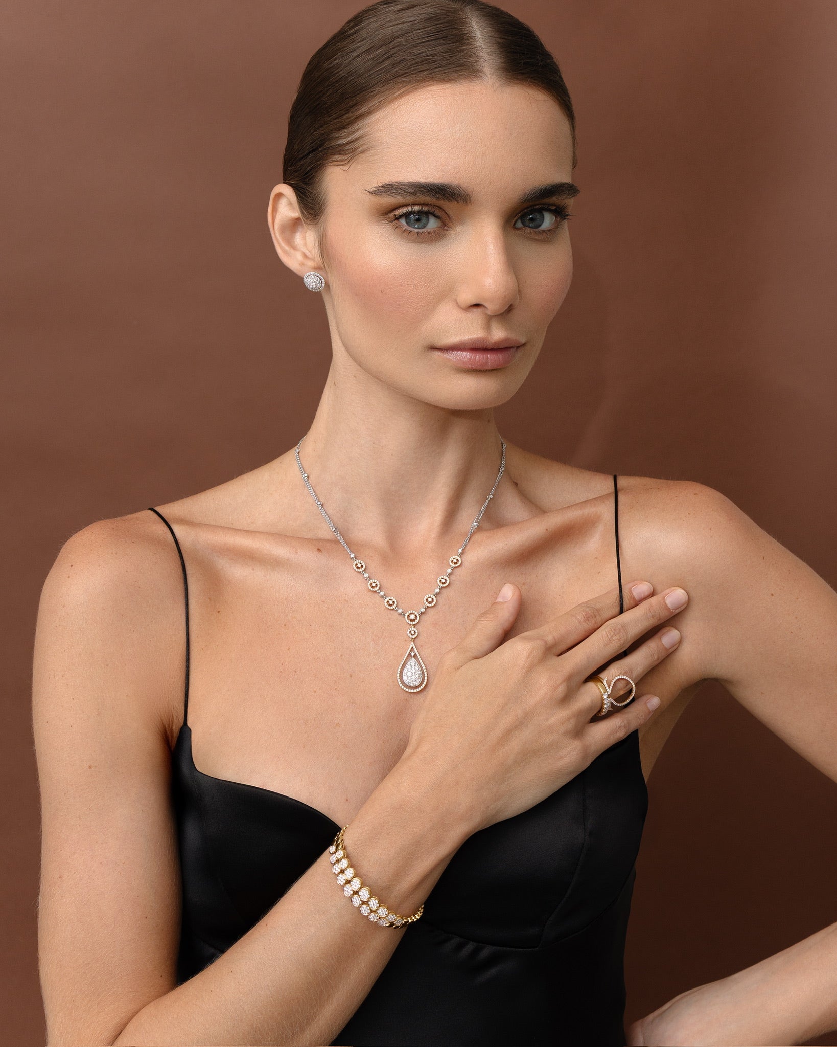 DIAMOND DROP NECKLACE