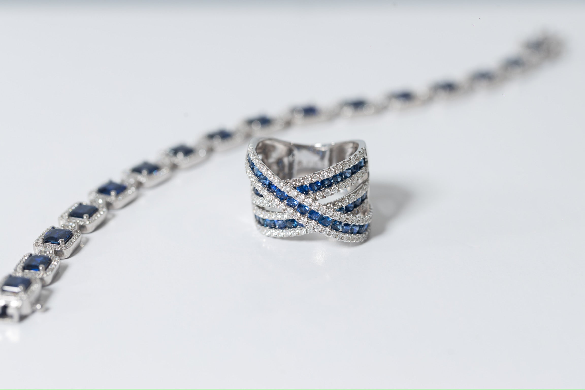 DOUBLE X BAND