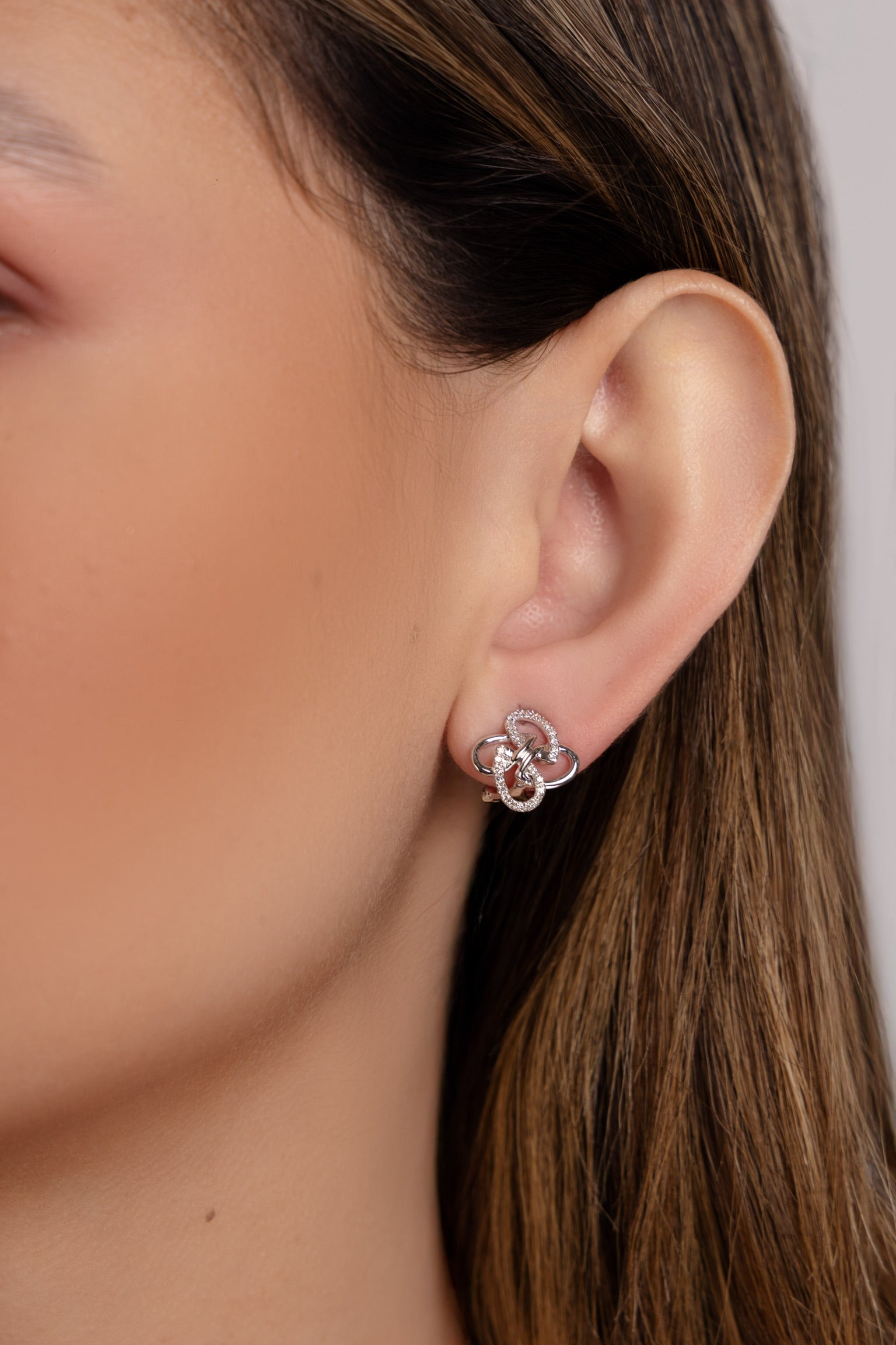 OMEGA FLOWER EARRINGS