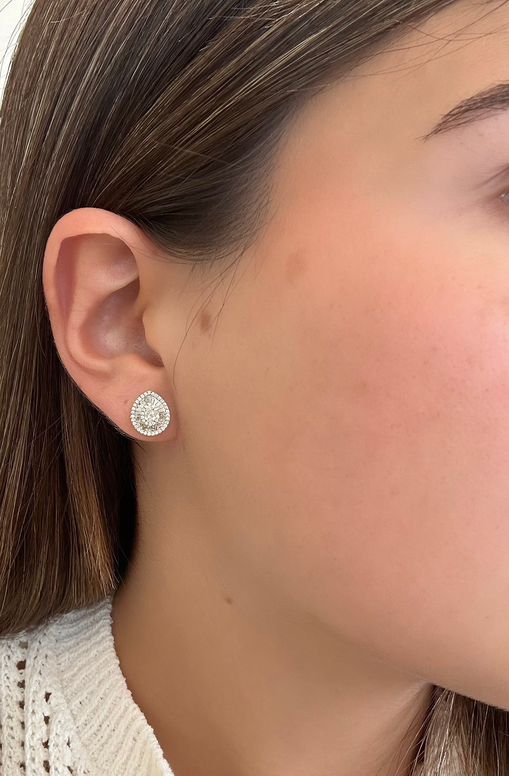 TEAR-DROP DIAMOND STUDS
