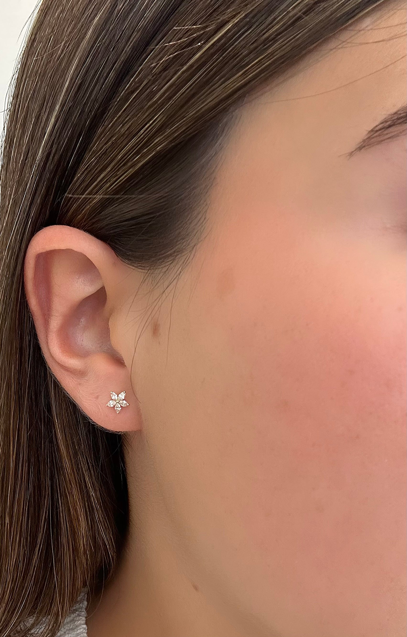 MARQUISE MINI FLOWER EARRINGS