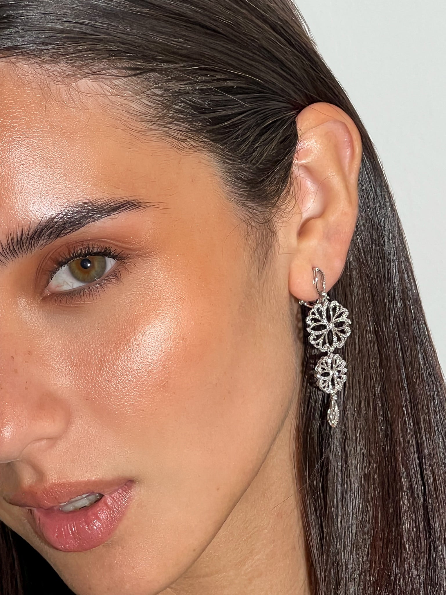 LONG WHITE GOLD DIAMOND EARRINGS