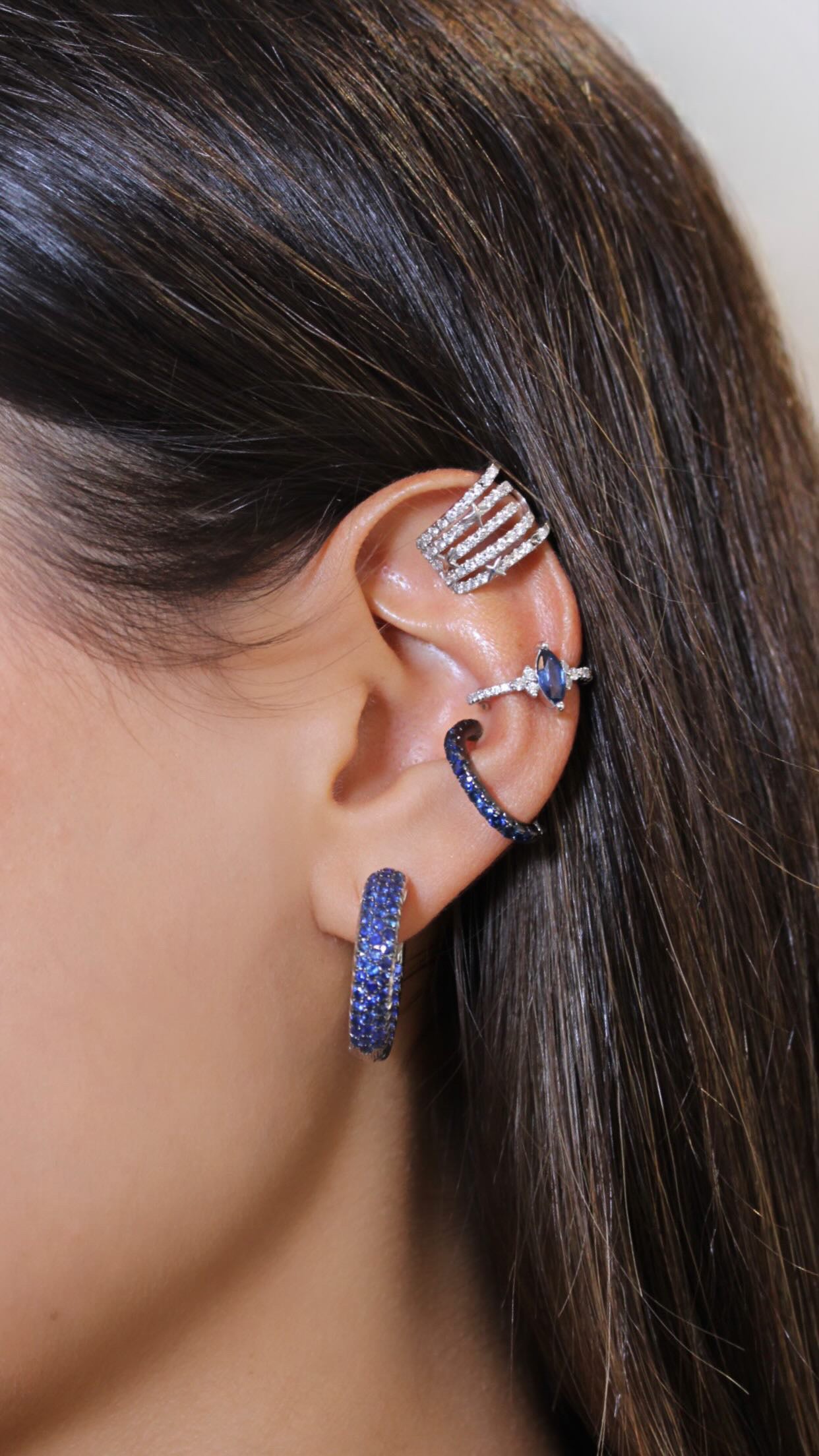 WHITE GOLD SAPPHIRE HOOP EARRINGS
