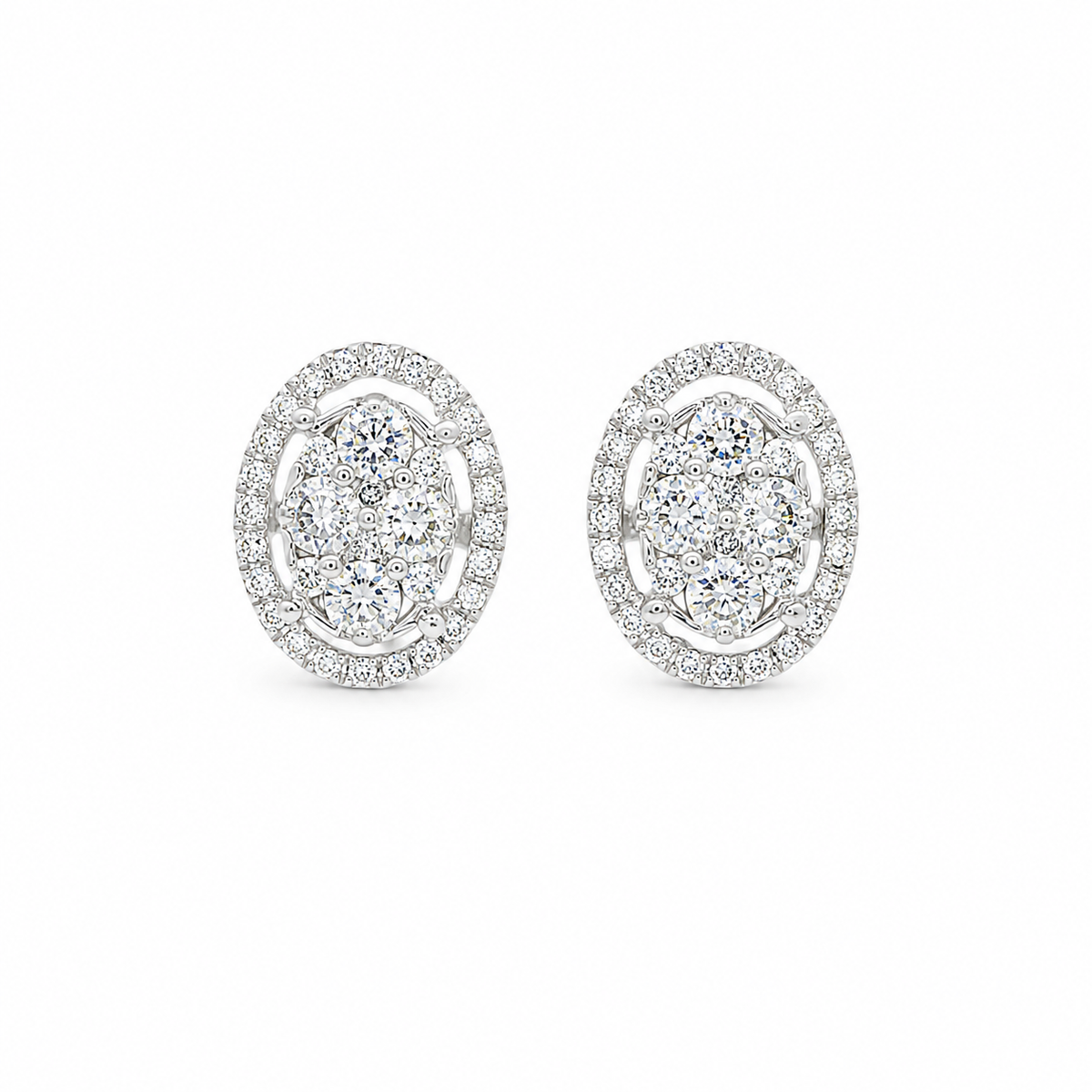 SMALL OVAL DIAMONDS STUDS
