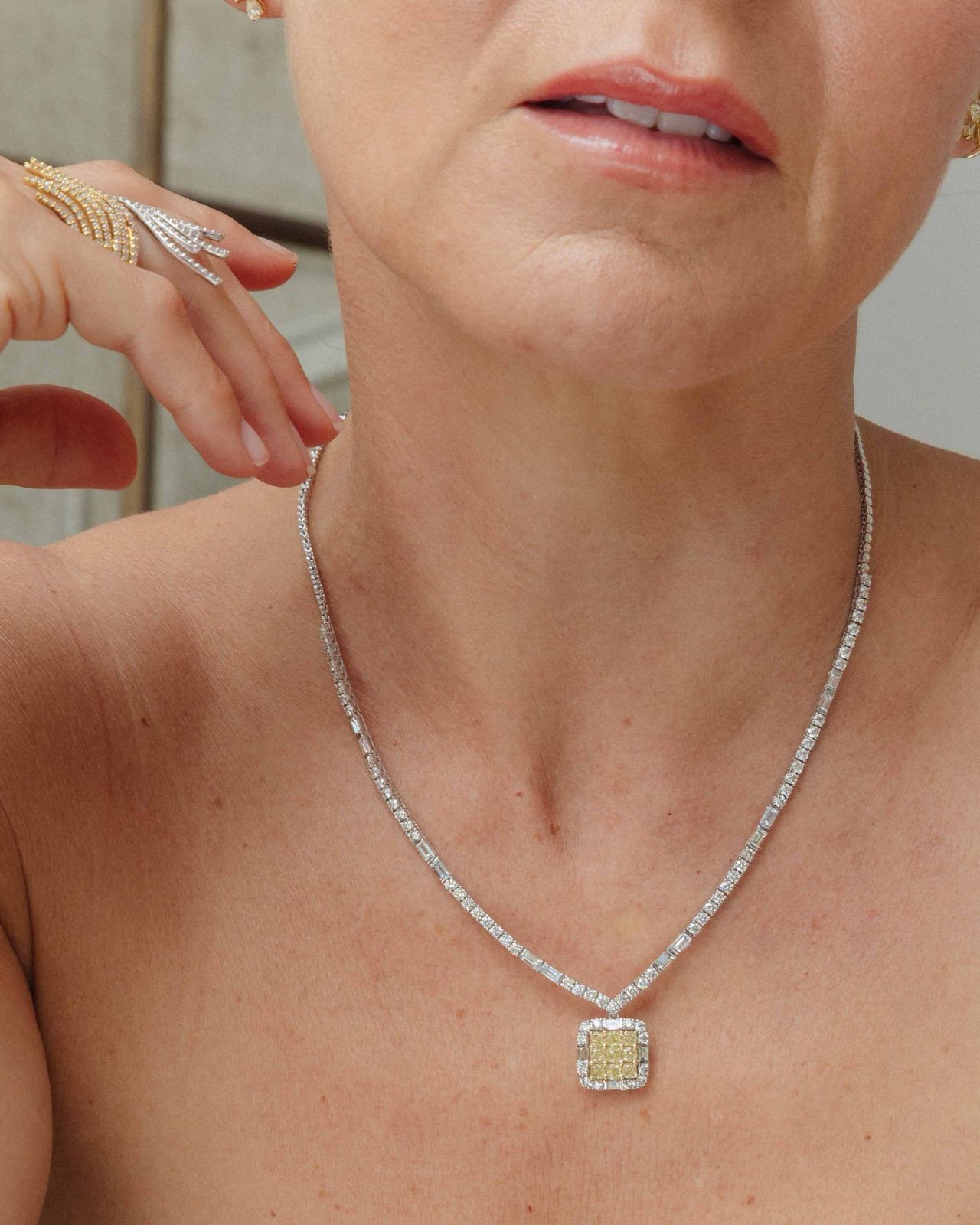 FANCY YELLOW STATEMENT NECKLACE