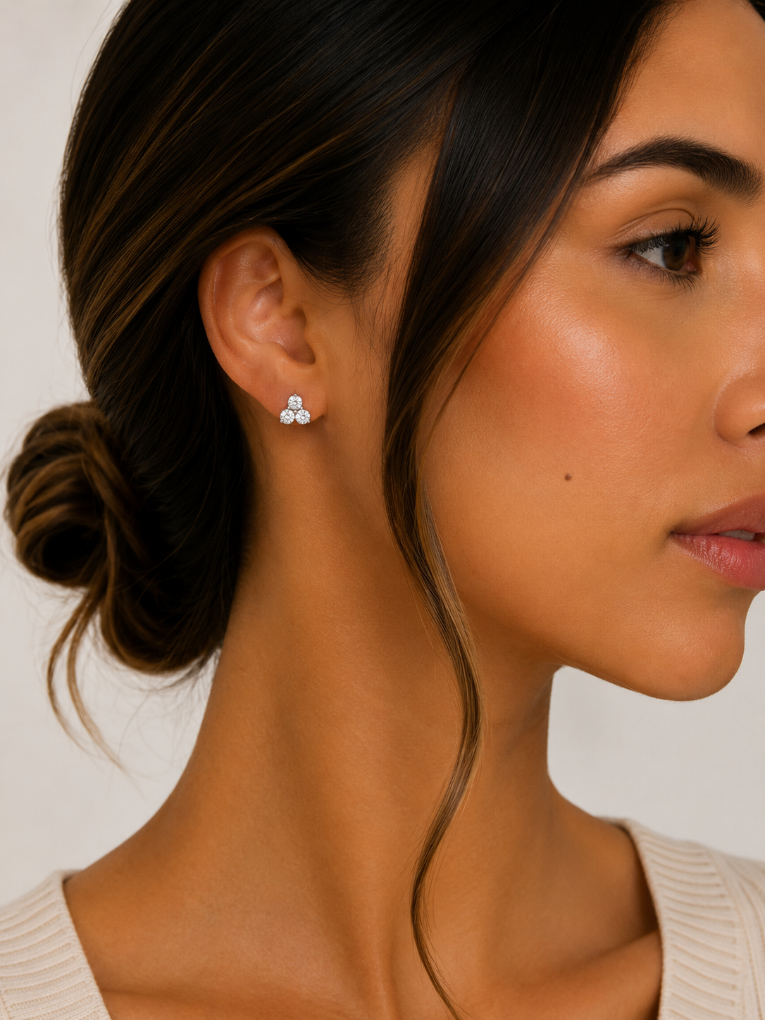 FLOR DIAMOND STUDS