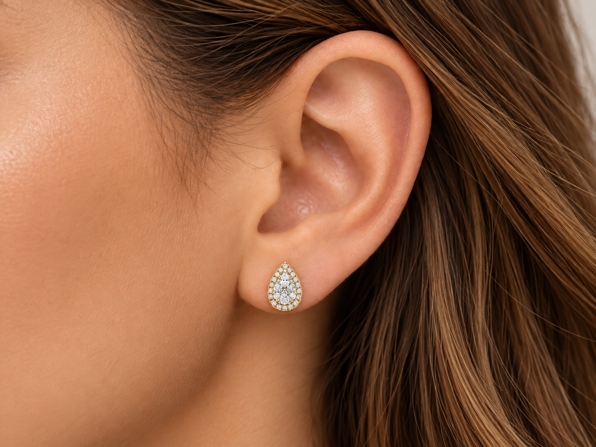 SMALL TEAR DROP STUDS