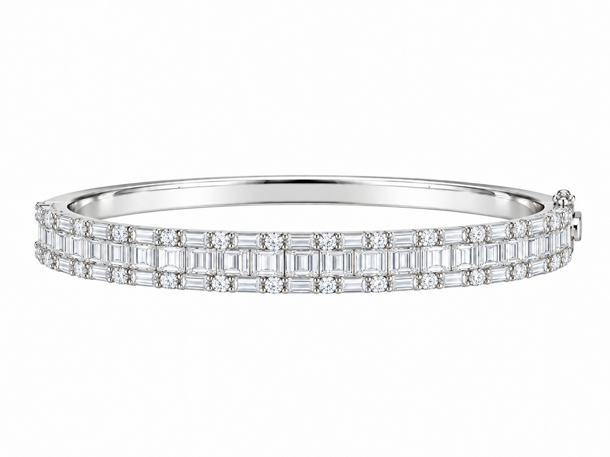 CLASSIC DIAMOND BANGLE
