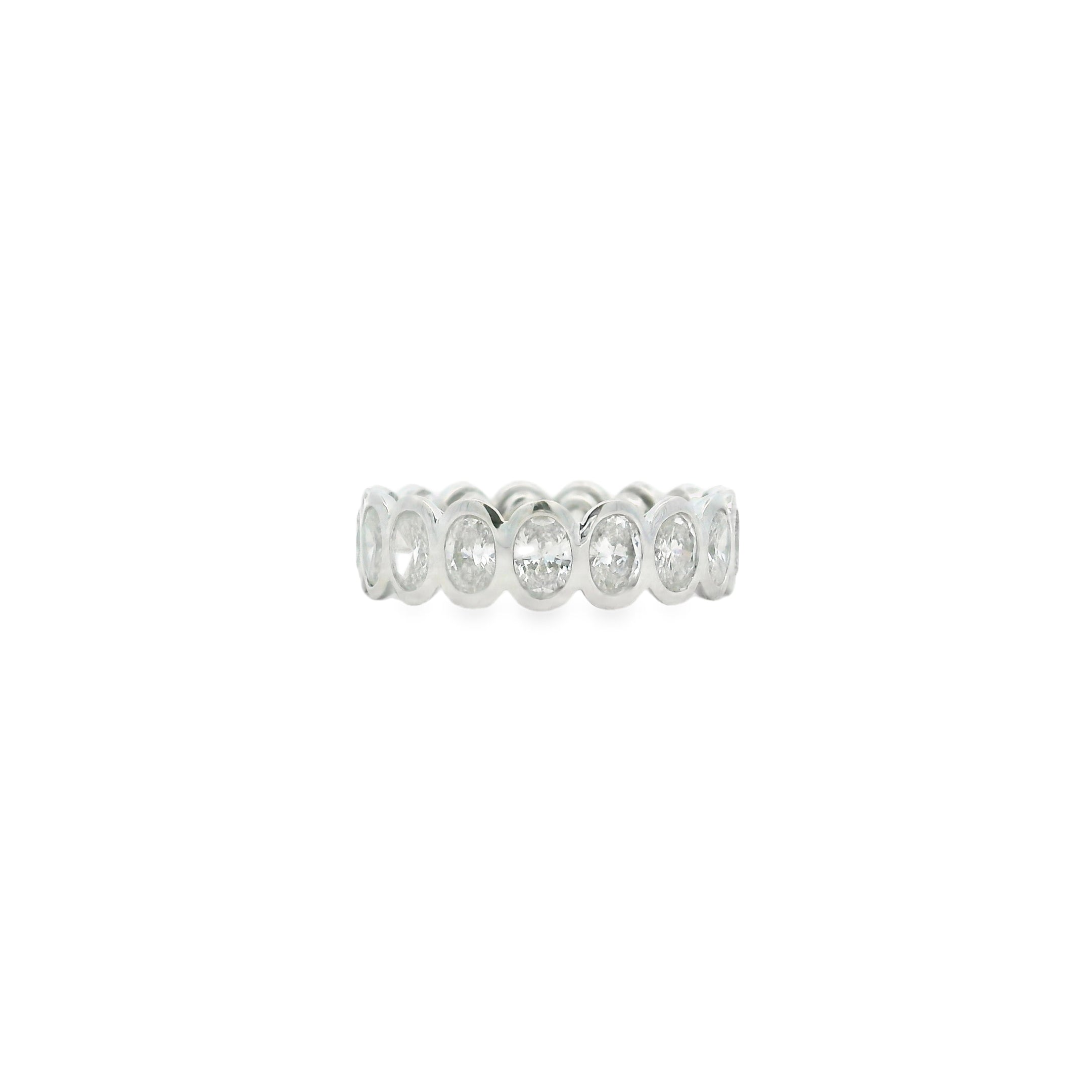 OVAL DIAMOND BAND