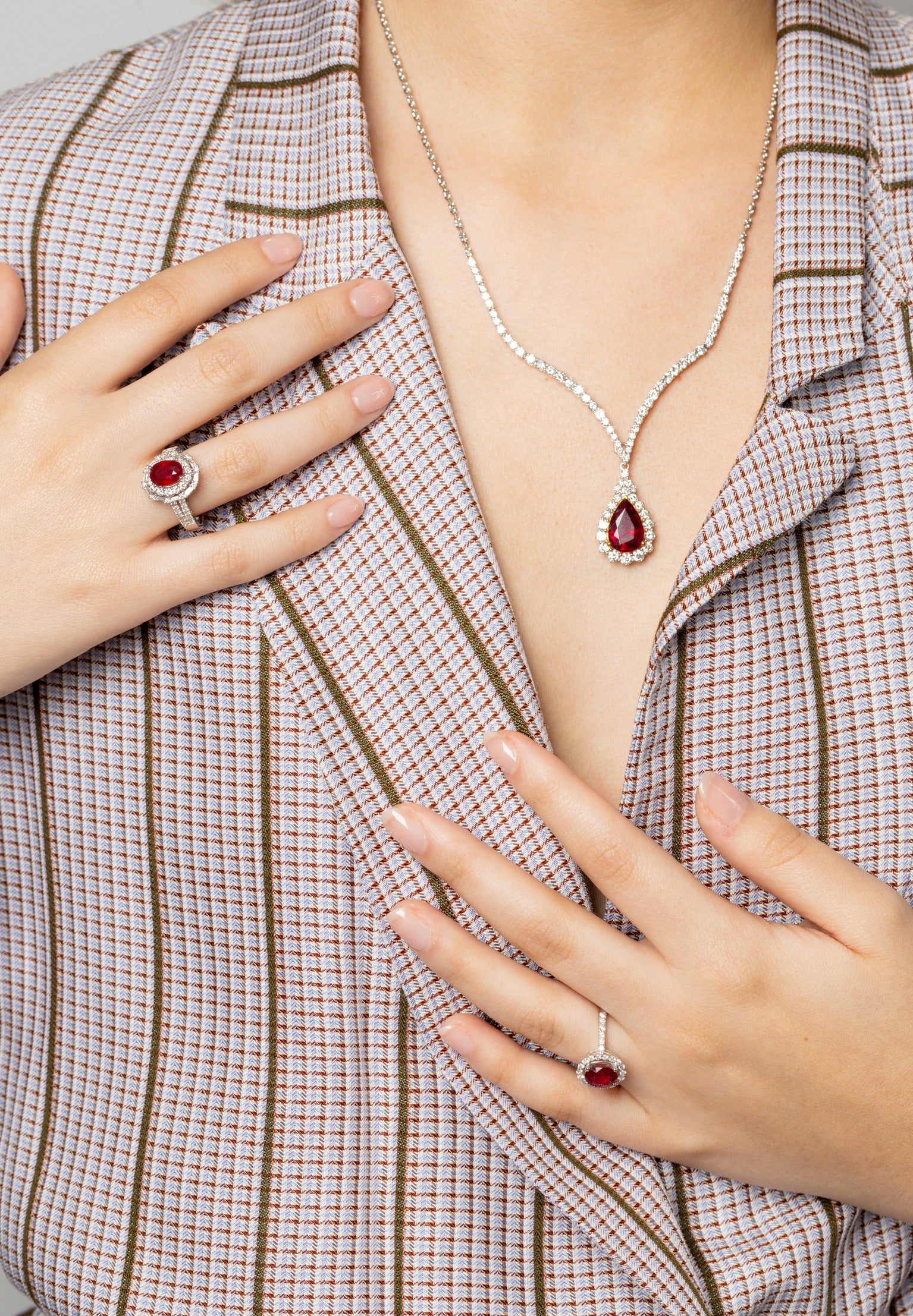 OVAL RUBY RING