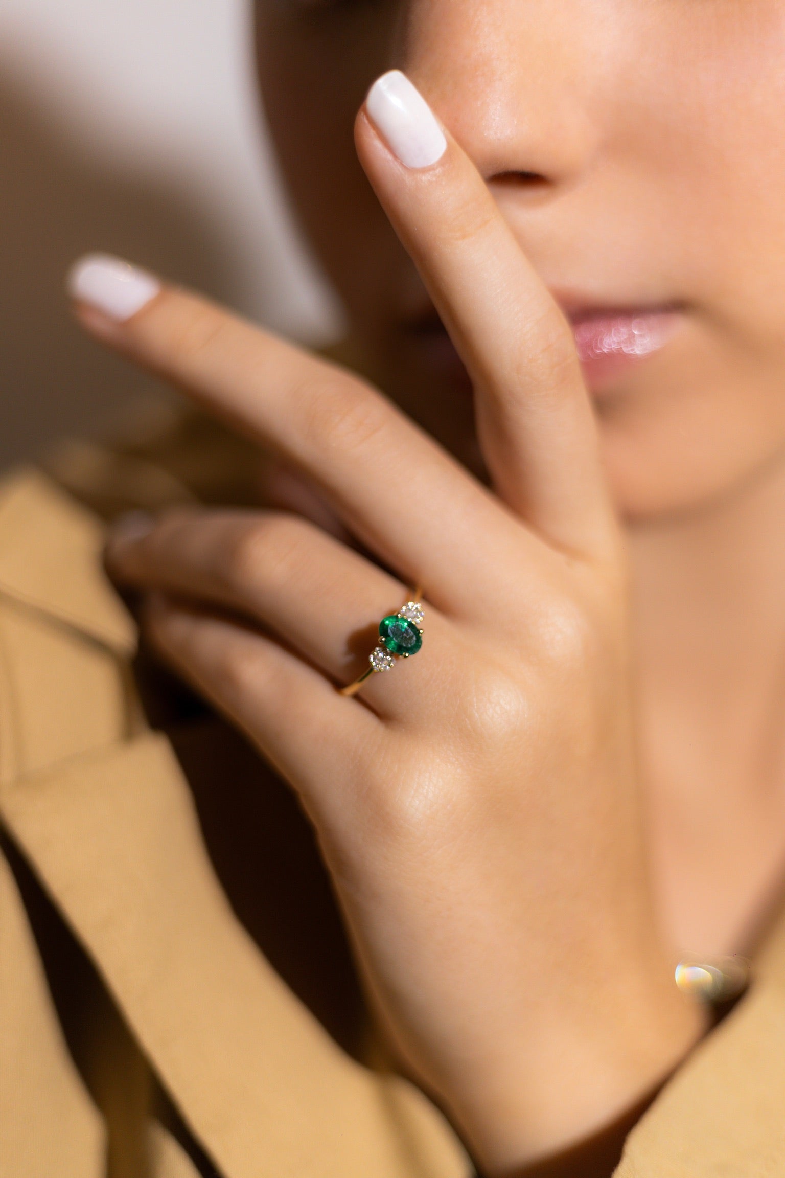 EMERALD OVAL RING