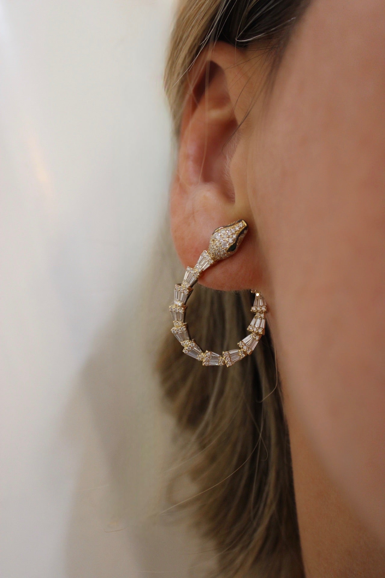 SNAKE BAGUETTE EARRINGS