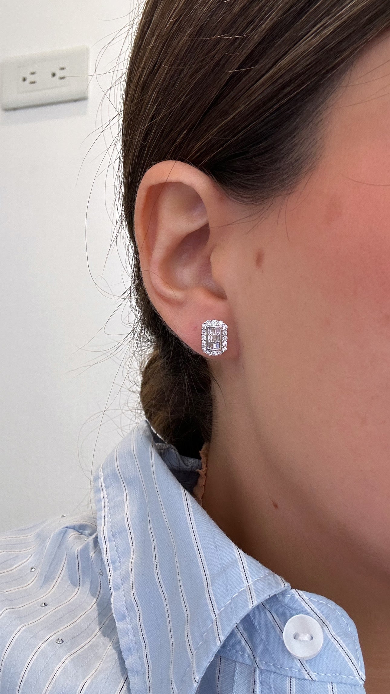 SMALL SQUARED DIAMOND STUDS