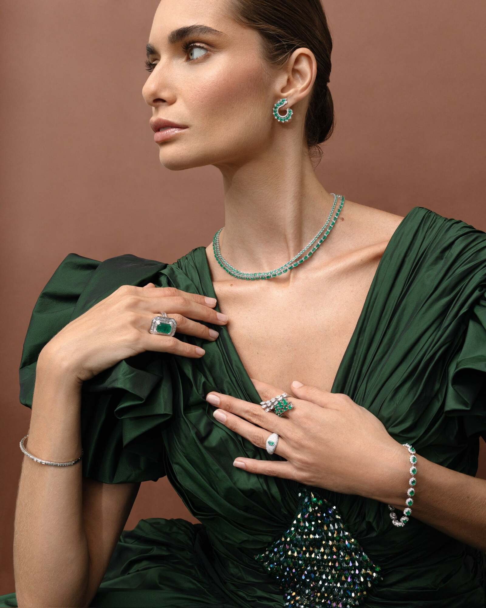 EMERALD WAVE EARRINGS
