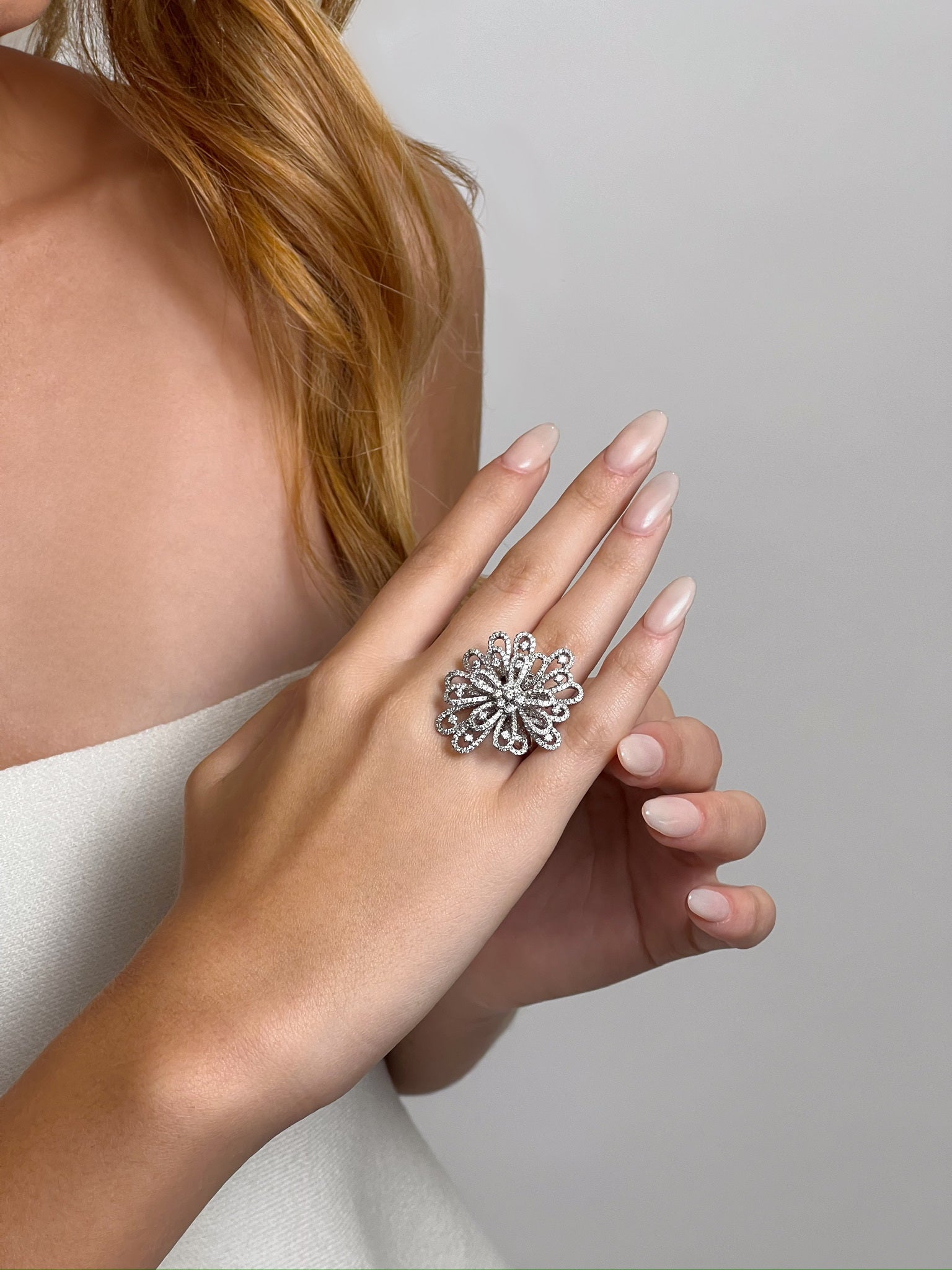 AURUM BLOSSOM DIAMOND RING