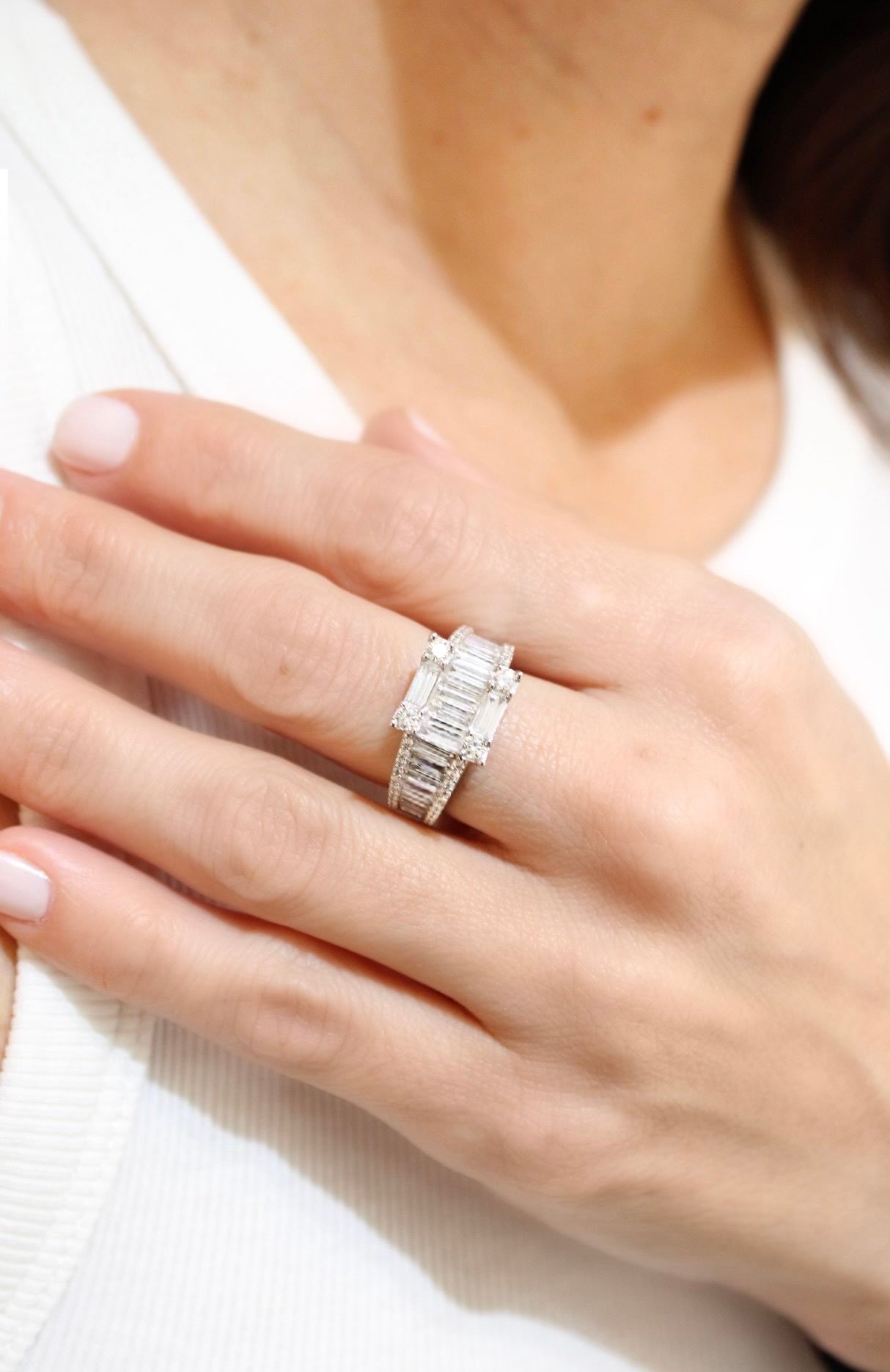 STRUCTURED BAGUETTE DIAMOND RING