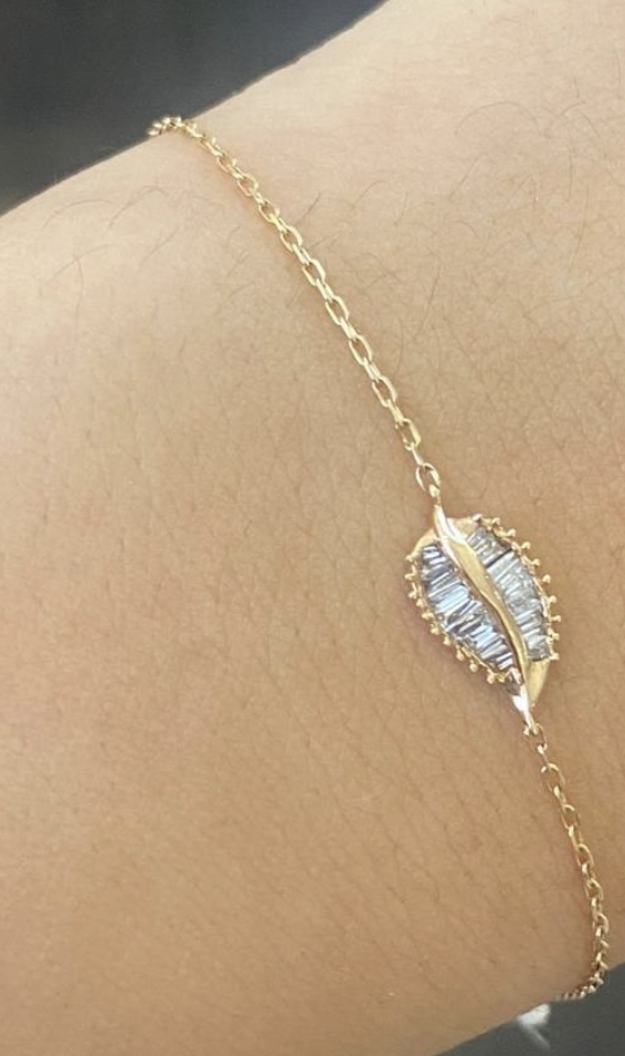 BAGUETTE DIAMOND LEAF ADJUSTABLE BRACELET