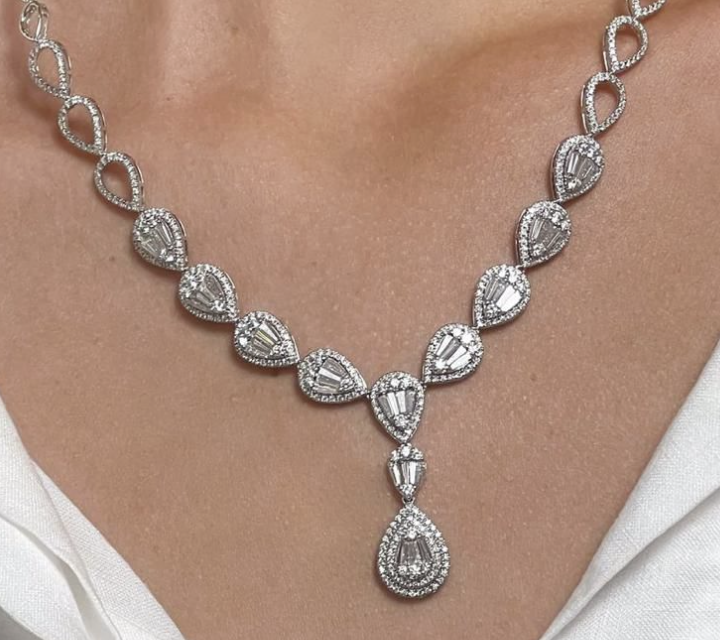 BAGUETTE DROP NECKLACE
