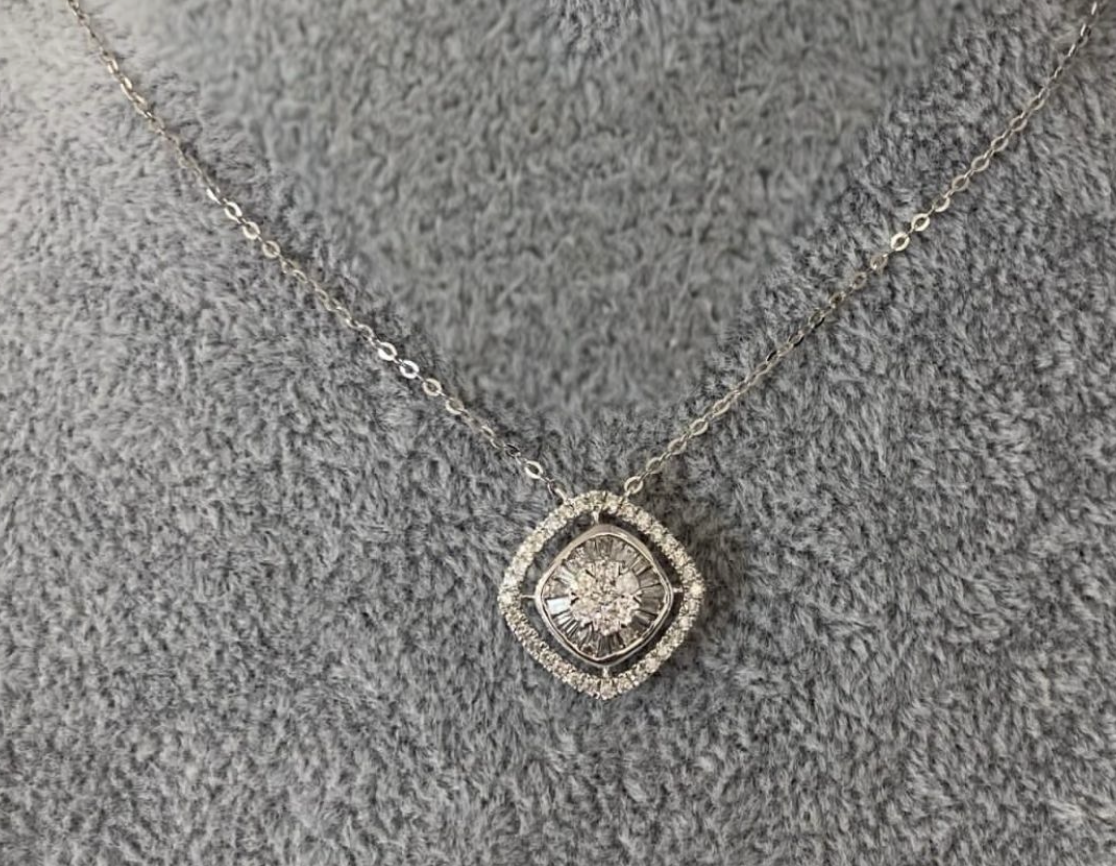 BAGUETTE & ROUND DIAMOND SQUARE NECKLACE