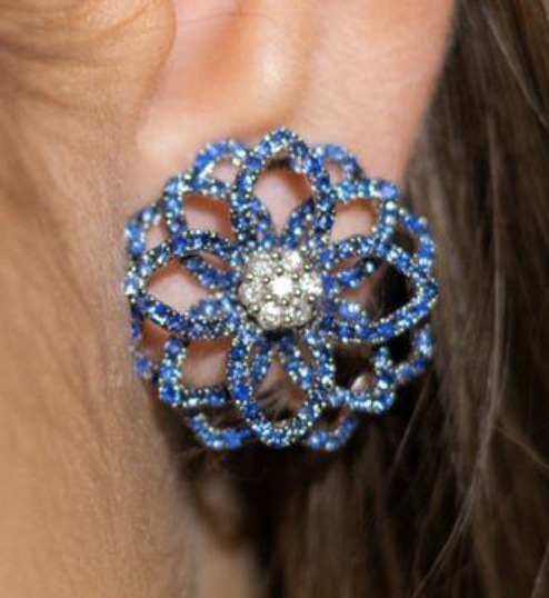BLUE SAPPHIRE FLOWERS WITH DIAMOND CENTERS