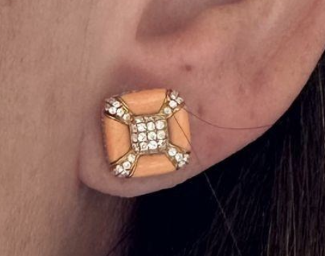 CORAL SQUARED STUDS