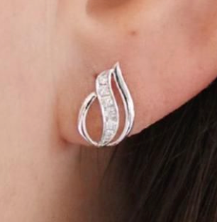 DIAMOND FLAME STUDS