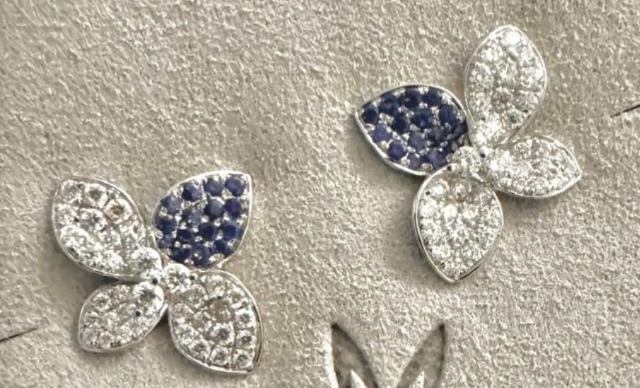 DIAMOND FLOWERS WITH BLUE SAPPHIRES