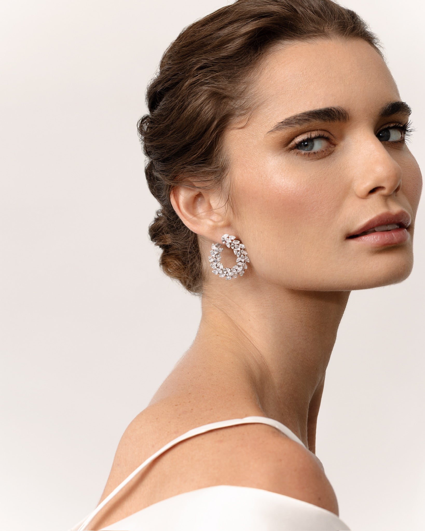 RONDELLE LEAFY  DIAMOND EARRINGS