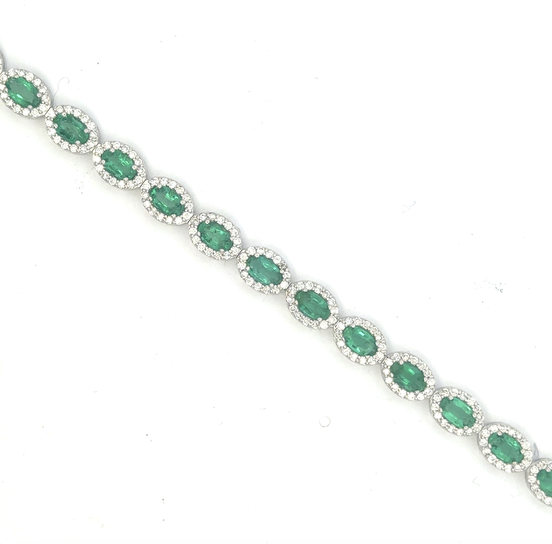 EMERALD AND DIAMOND TENNIS BRACELET